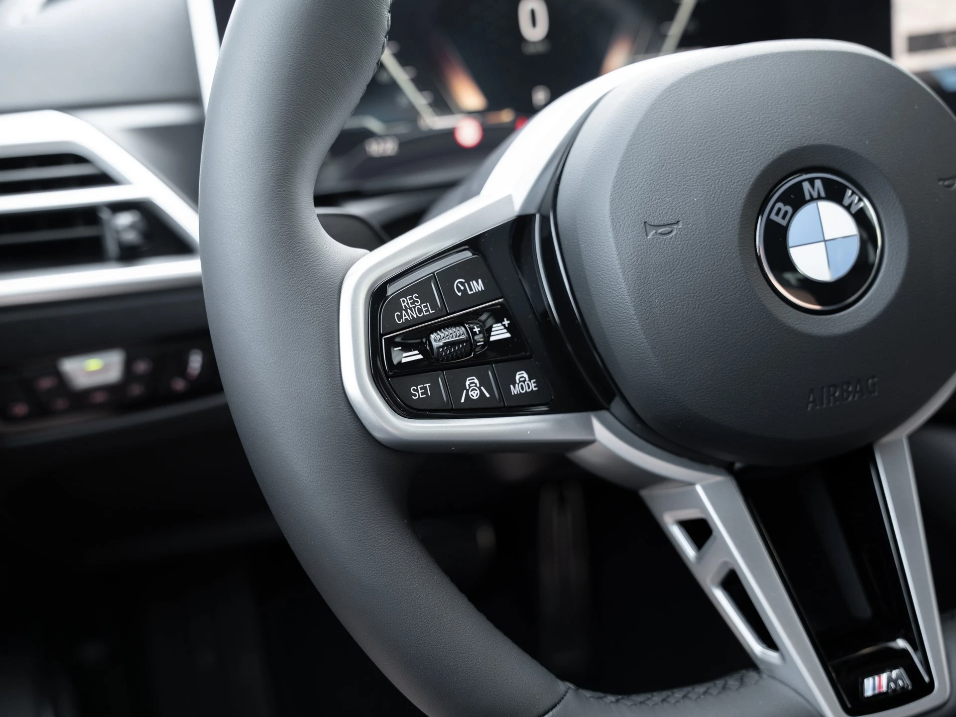 BMW-i4-image-24