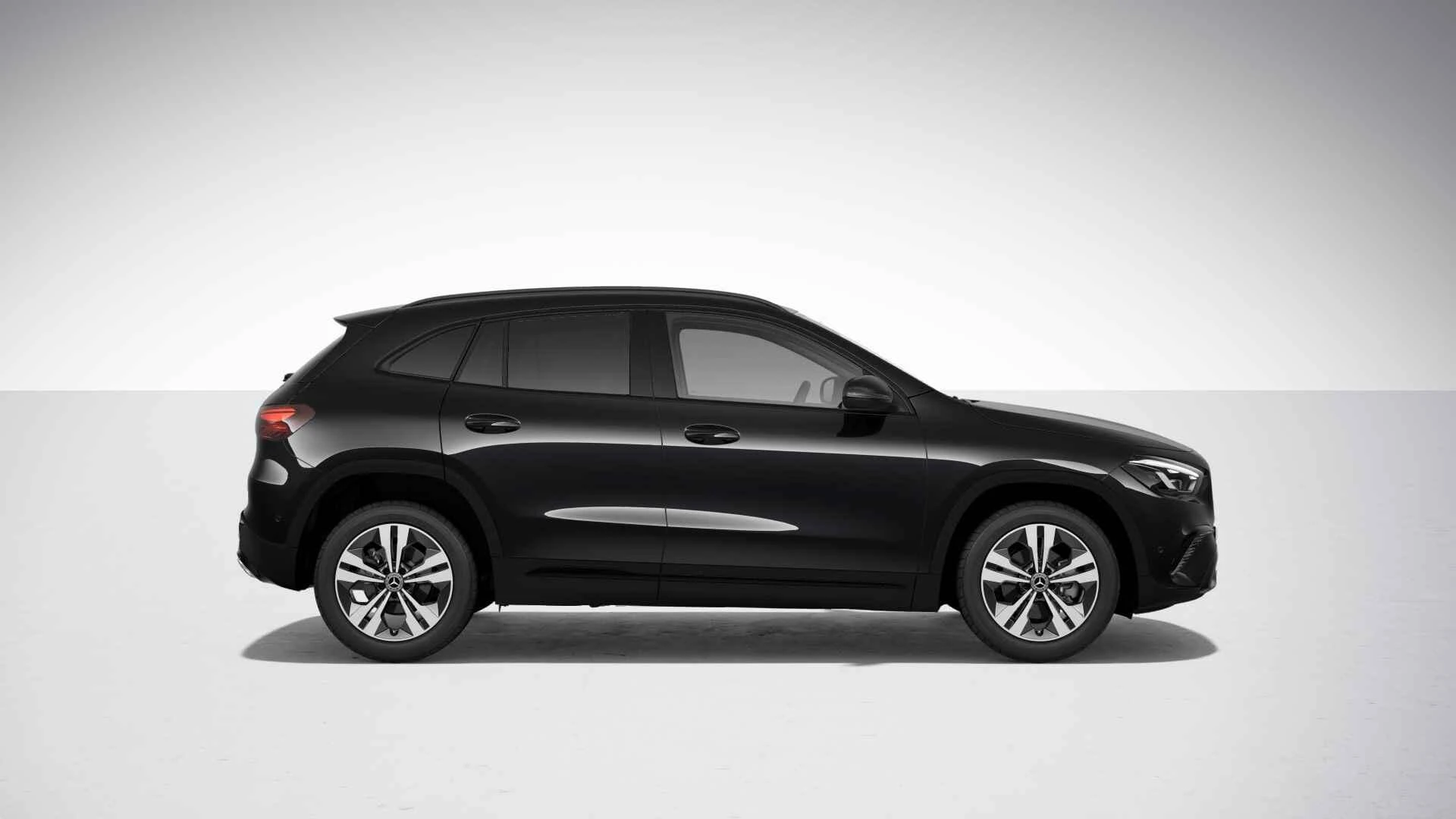 Mercedes-Benz-GLA-image-7