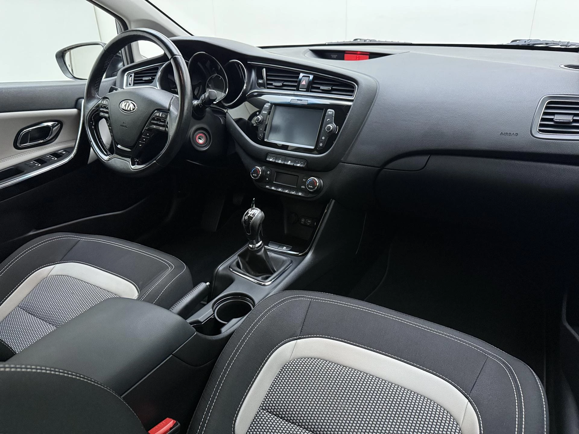 Kia-cee'd-image-11