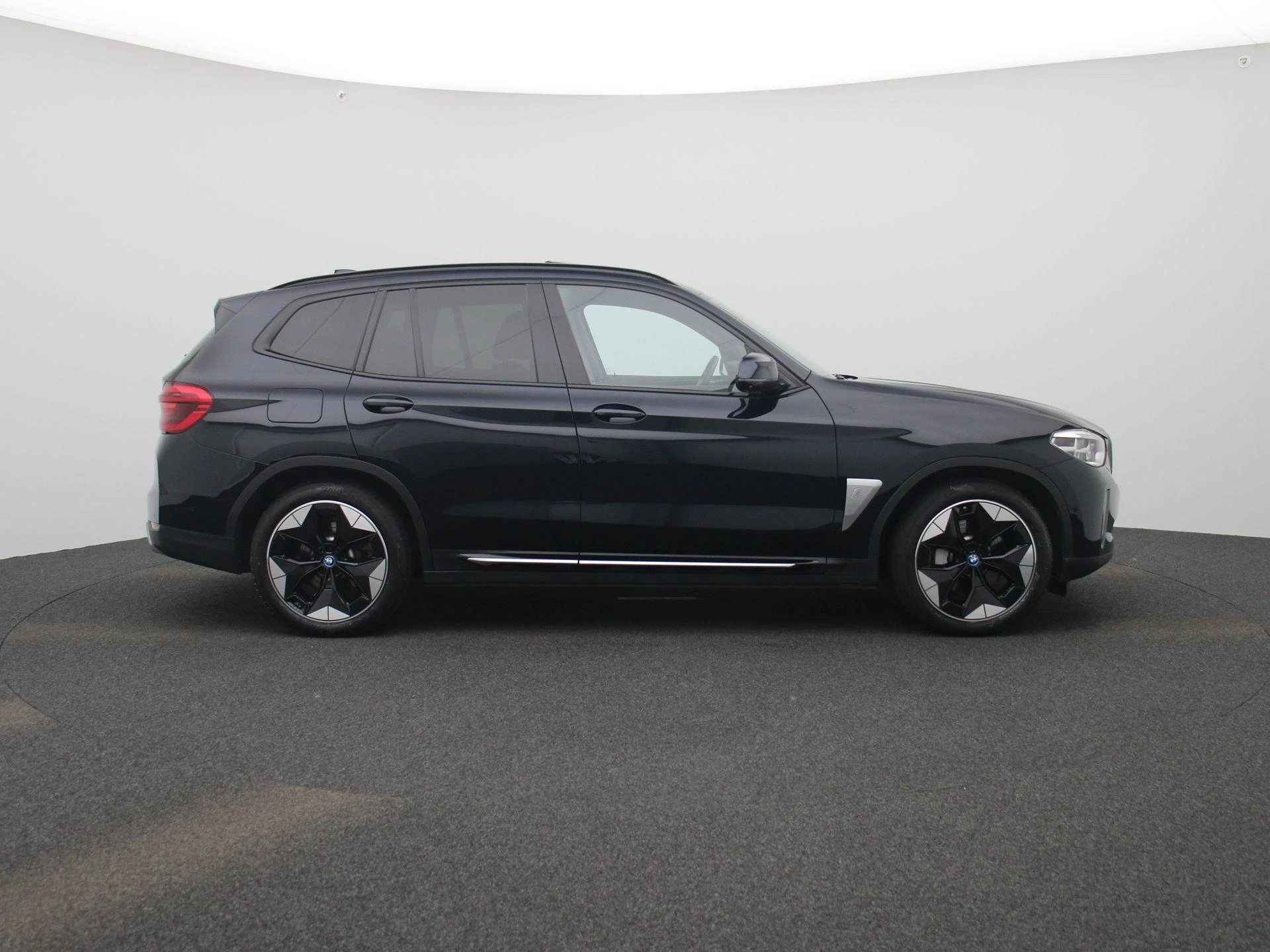 BMW iX3 Executive 80 kWh