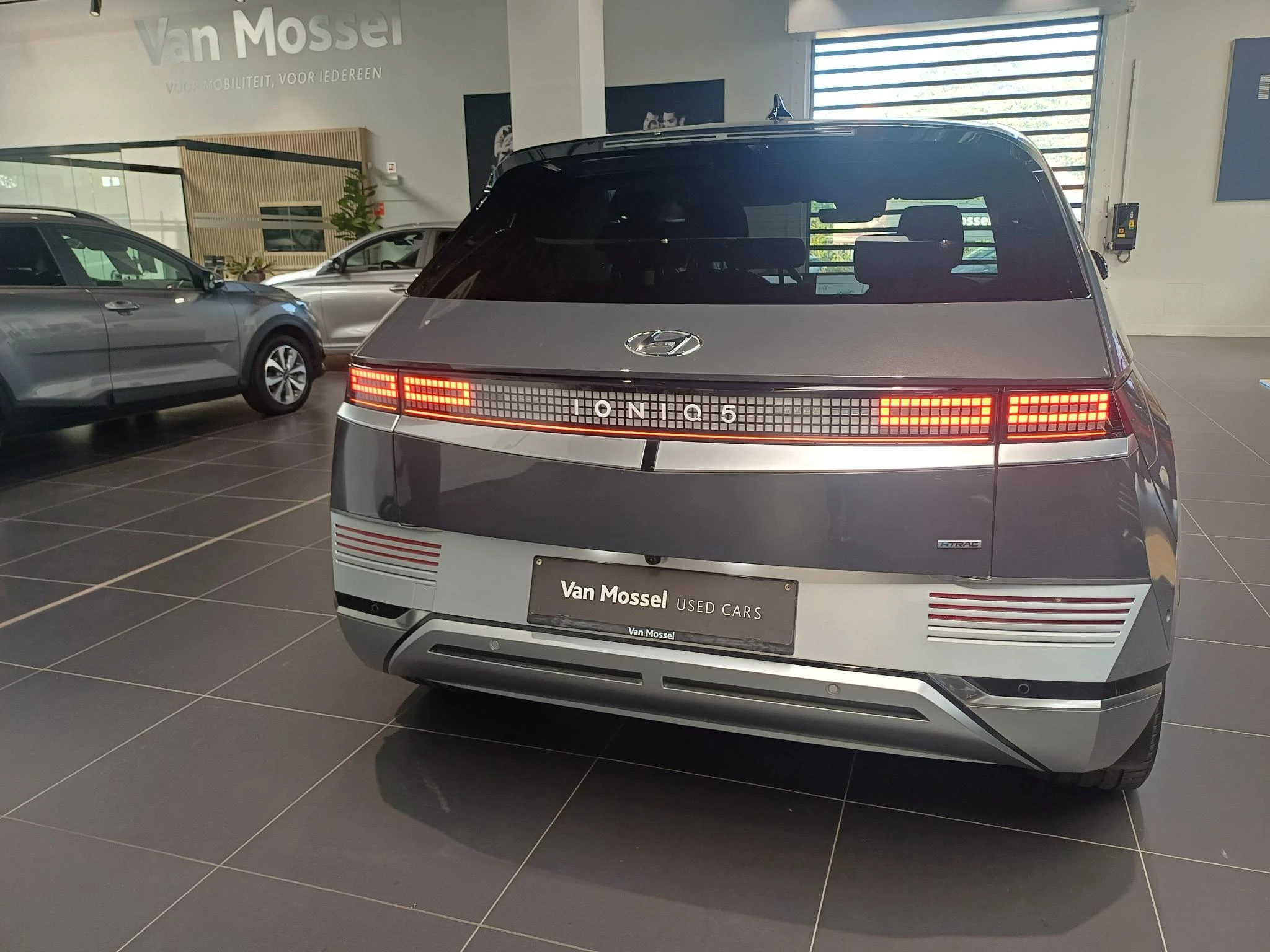 Hyundai-IONIQ 5-image-6