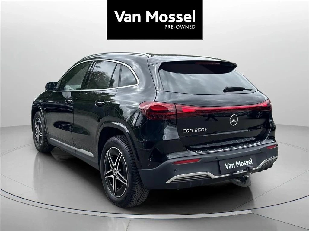 Mercedes-Benz-EQA-image-6