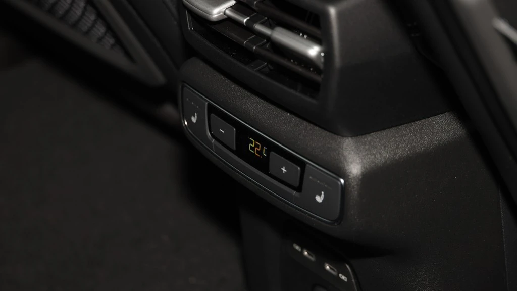 Audi-Q4 e-tron-image-14