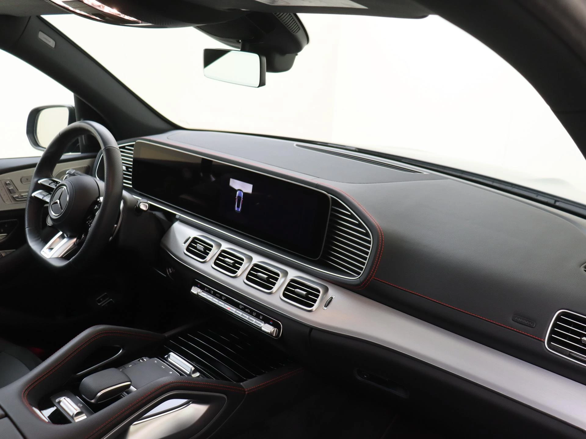 Mercedes-Benz-GLE-image-12