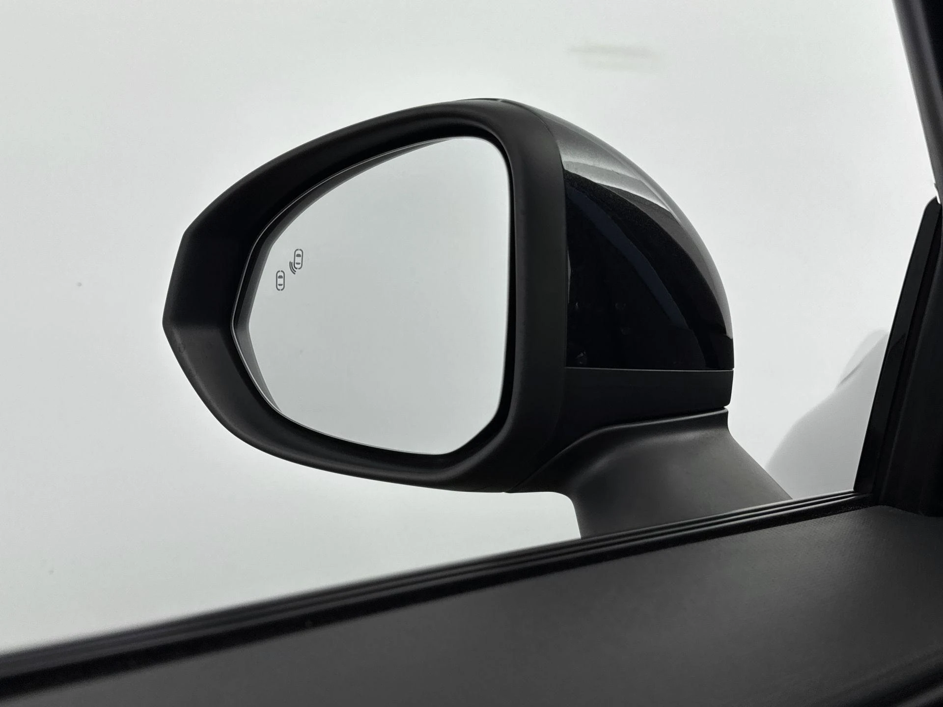 Lynk & Co-01-image-16