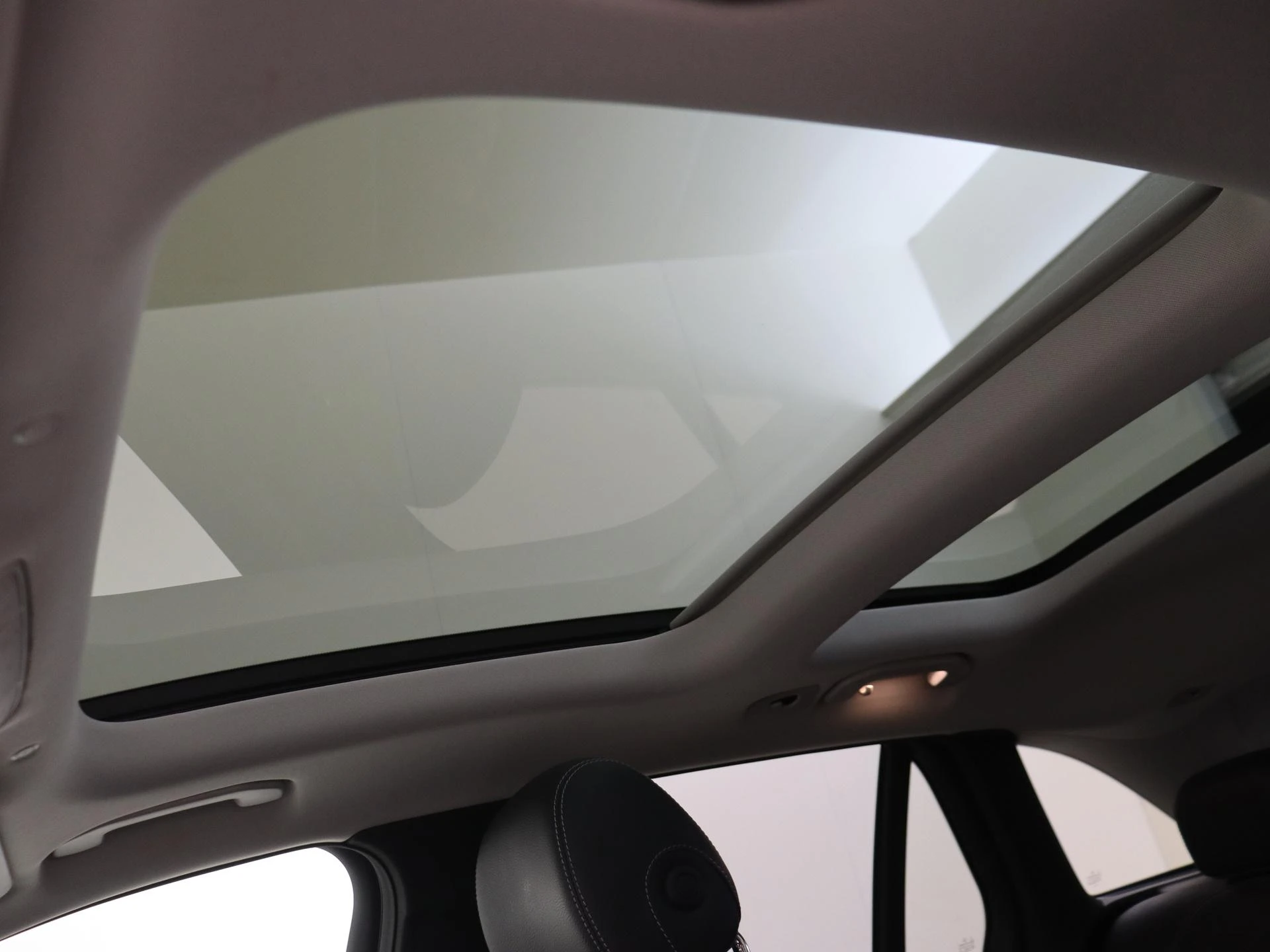Mercedes-Benz-GLC-image-26