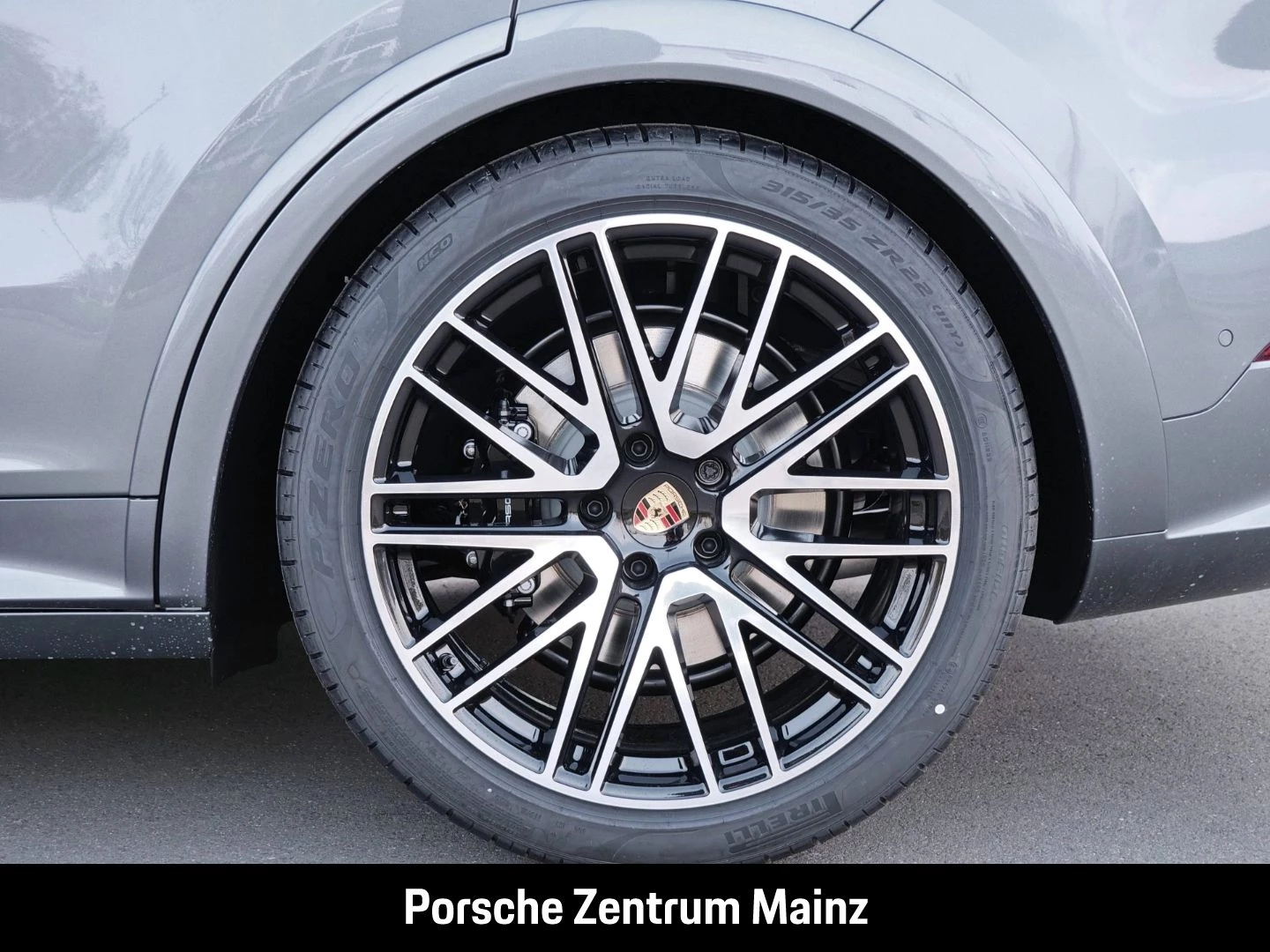 Porsche Cayenne GTS Coupe Burmester HA-Lenkung InnoDrive gts