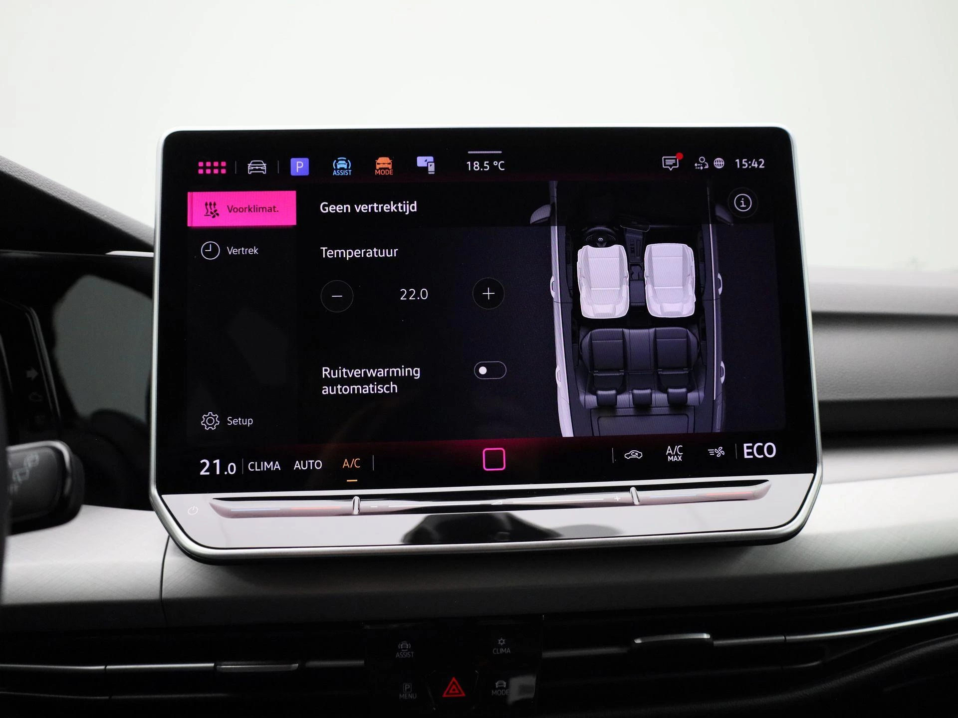 Volkswagen-Golf-image-27