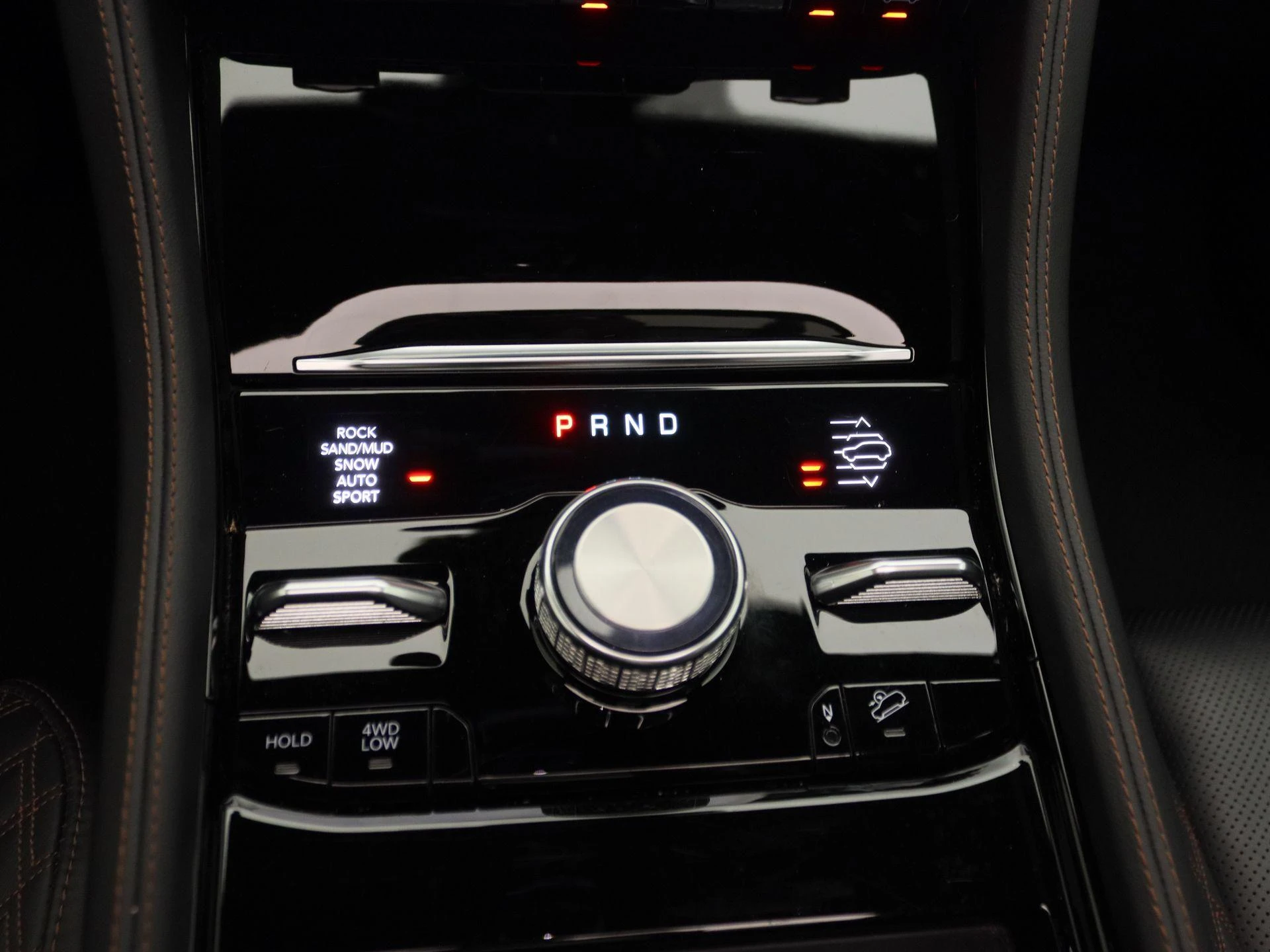 Jeep-Grand Cherokee-image-10