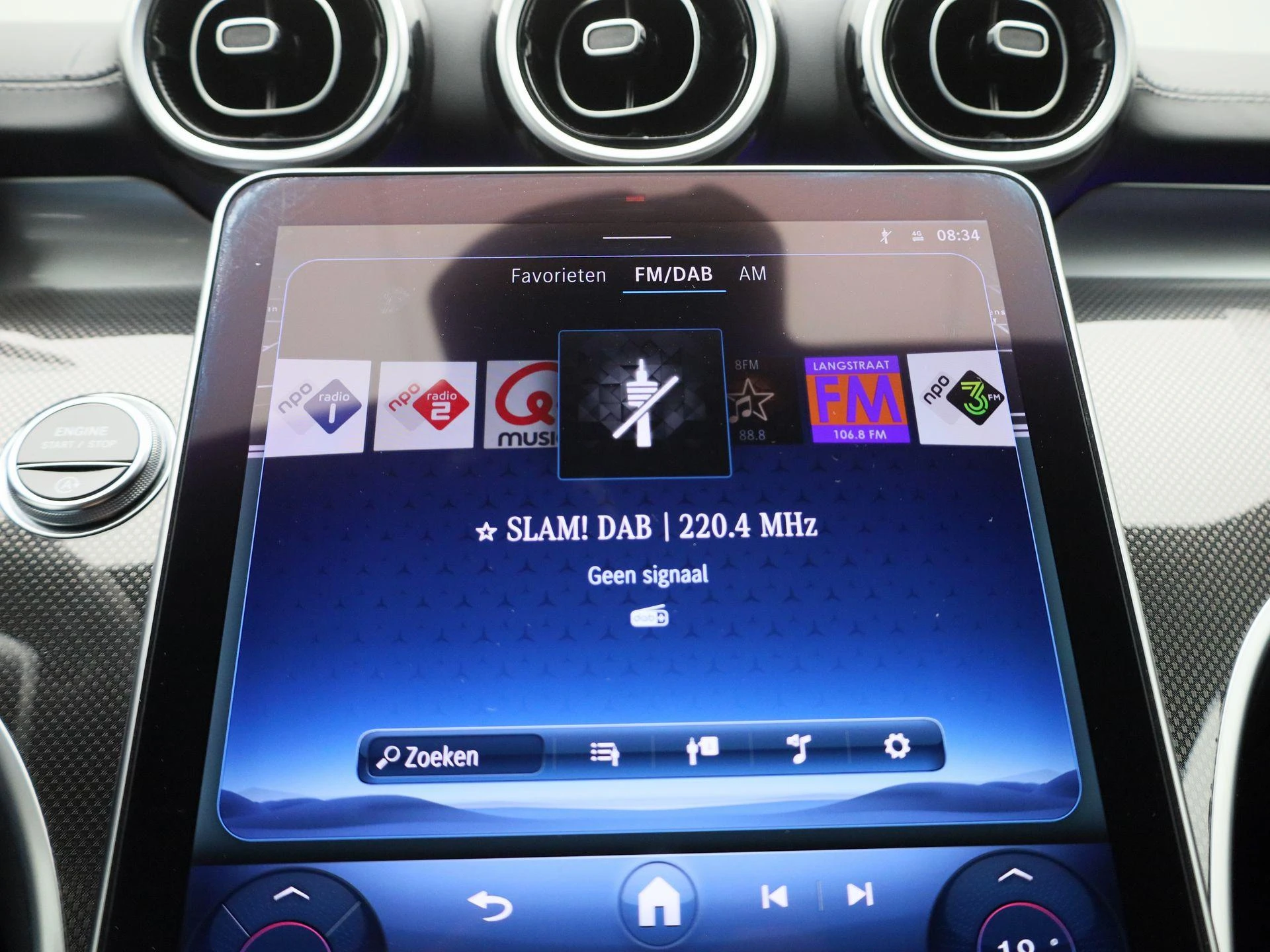 Mercedes-Benz-C-Klasse-image-20