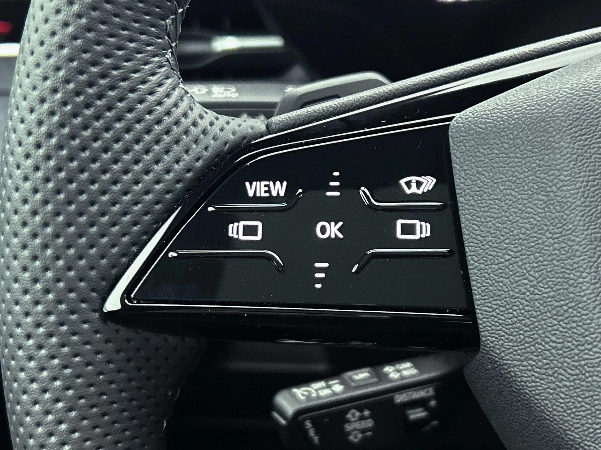 Audi-A6 Sportback e-tron-image-9