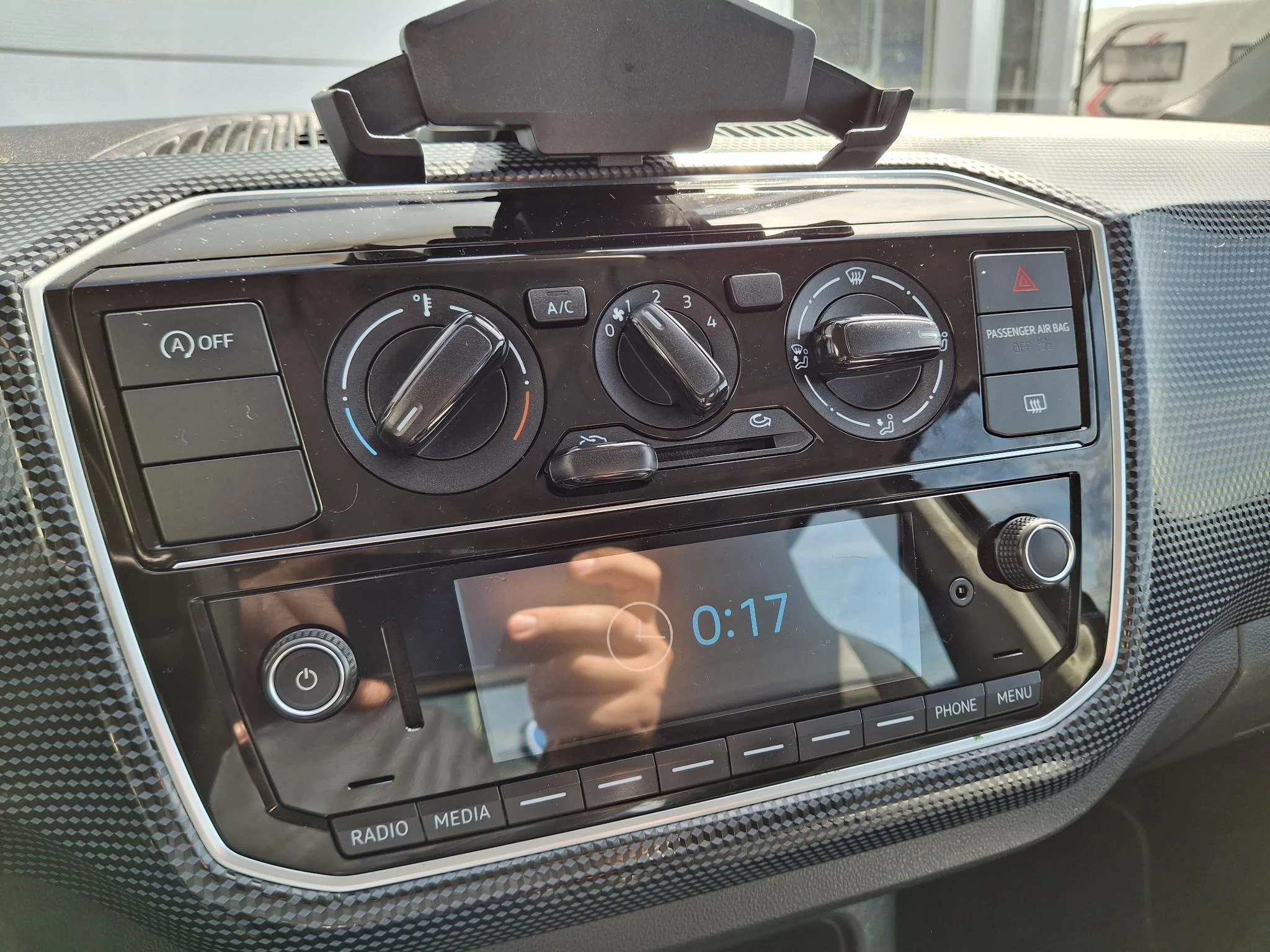 Volkswagen-up!-image-12