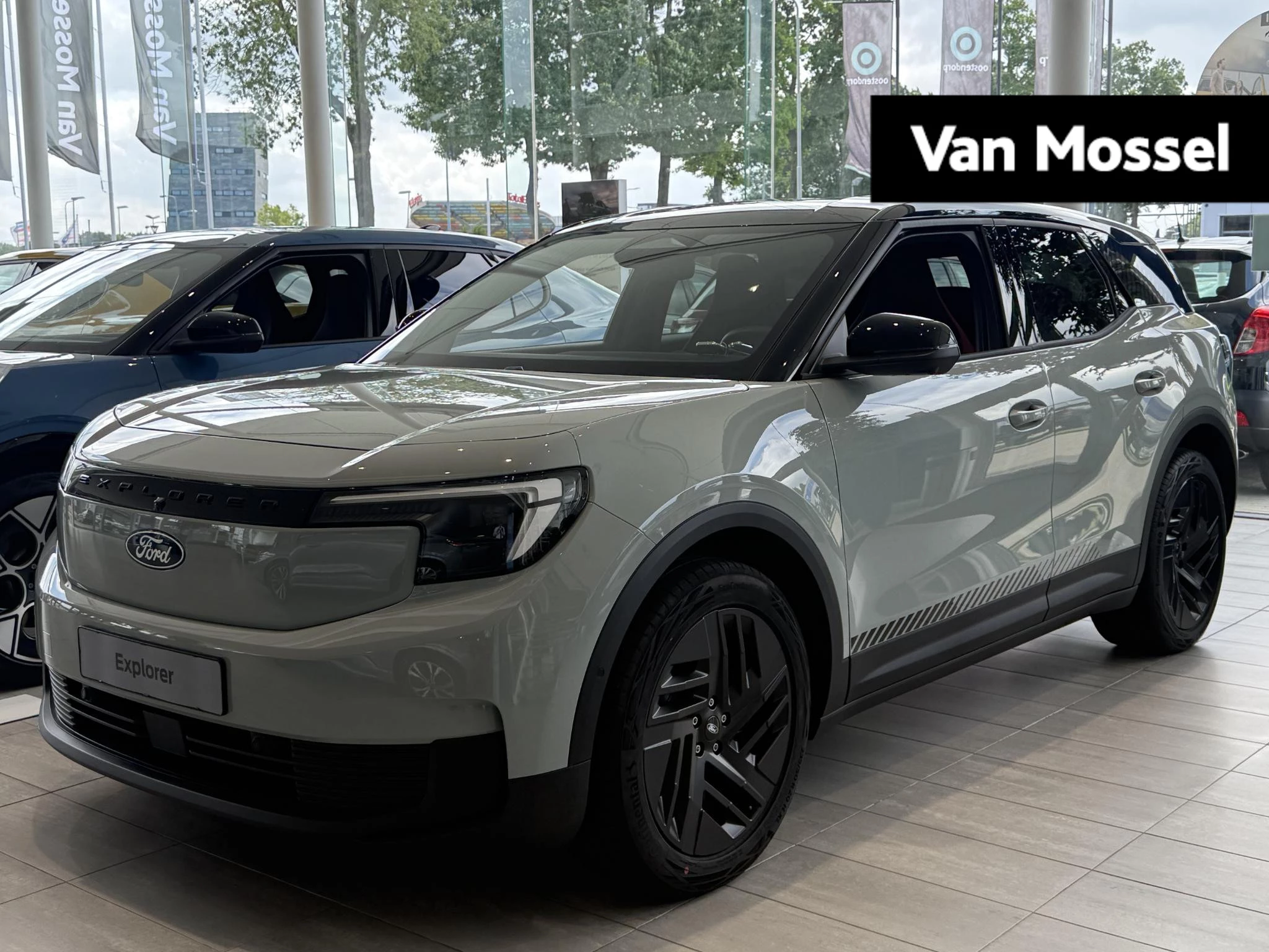 Ford-Explorer-image-0