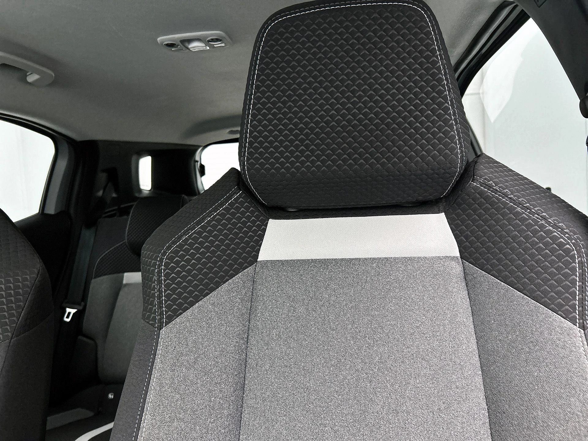 Opel-Frontera-image-11