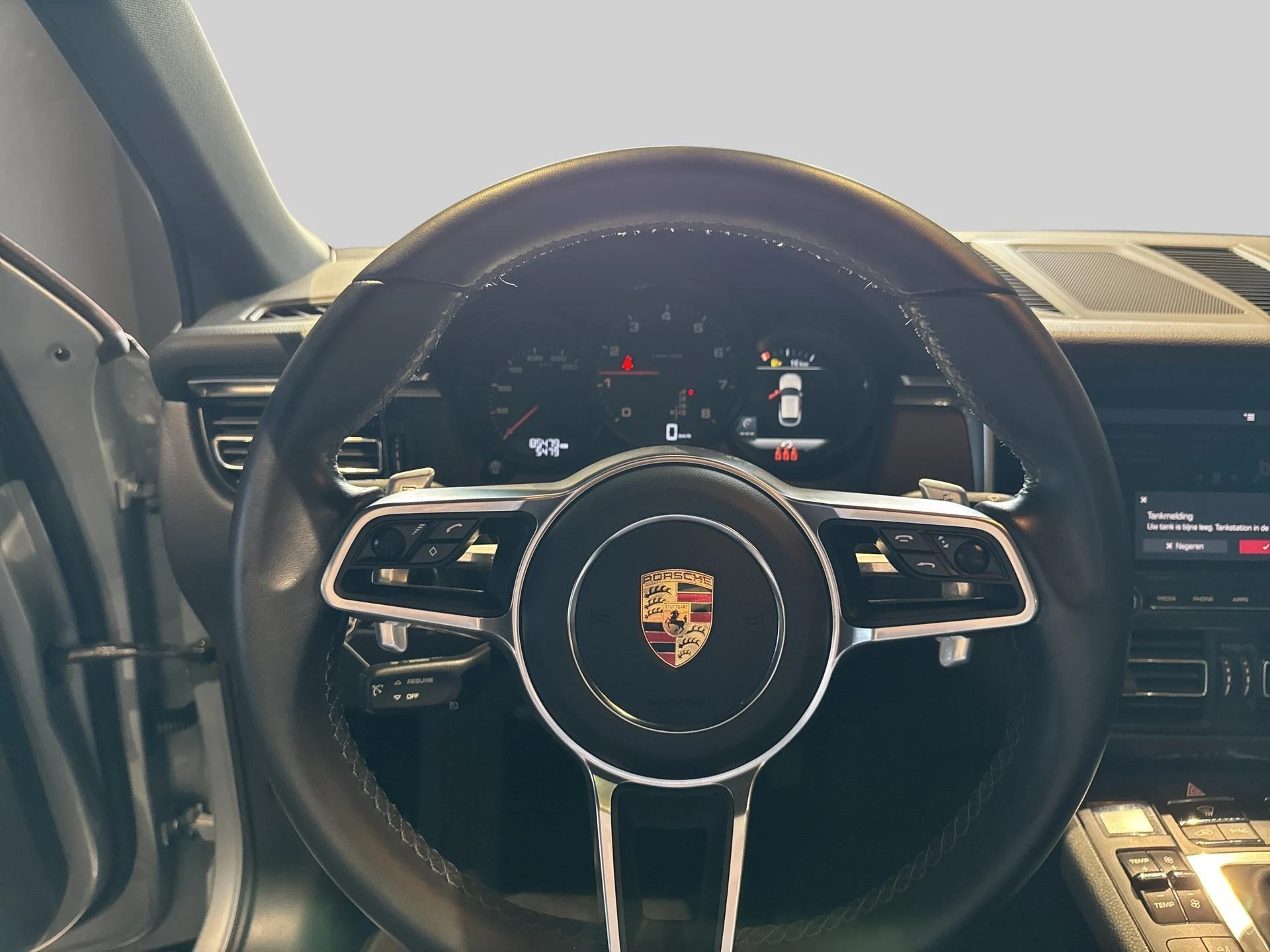 Porsche-Macan-image-9