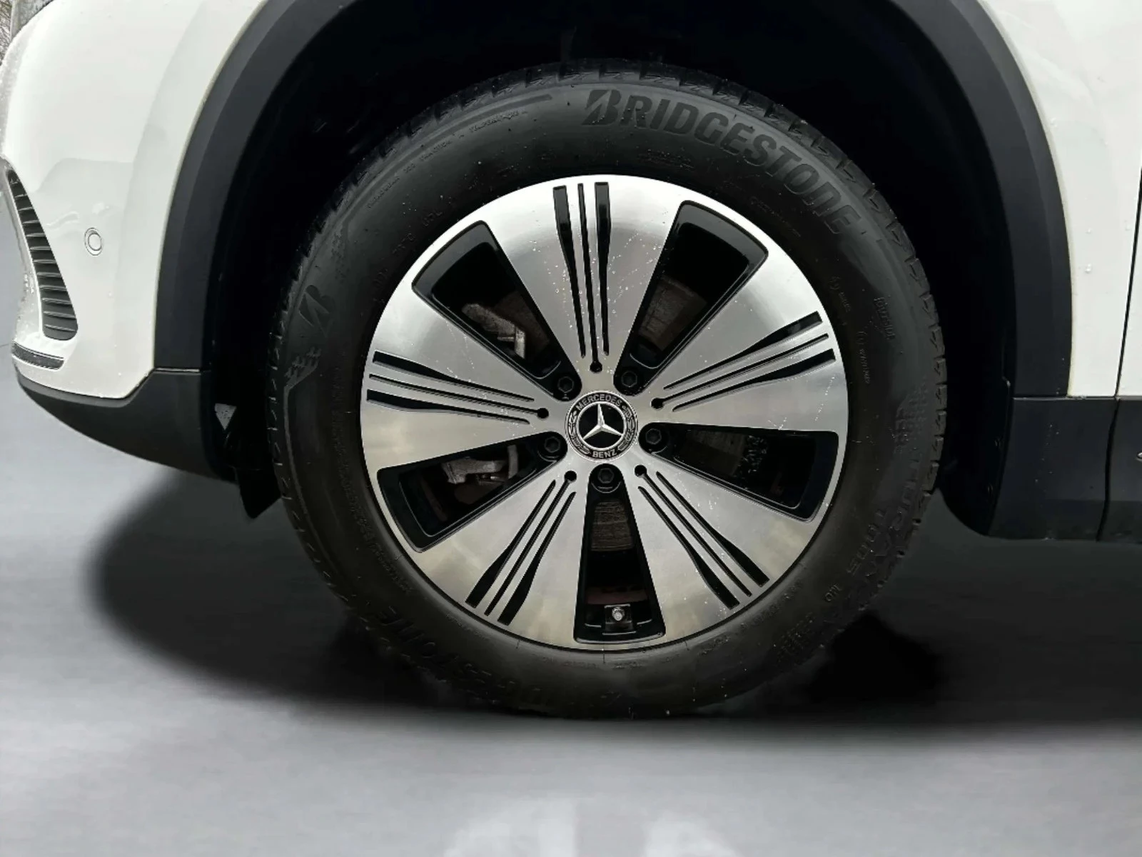 Mercedes-Benz-EQA-image-8