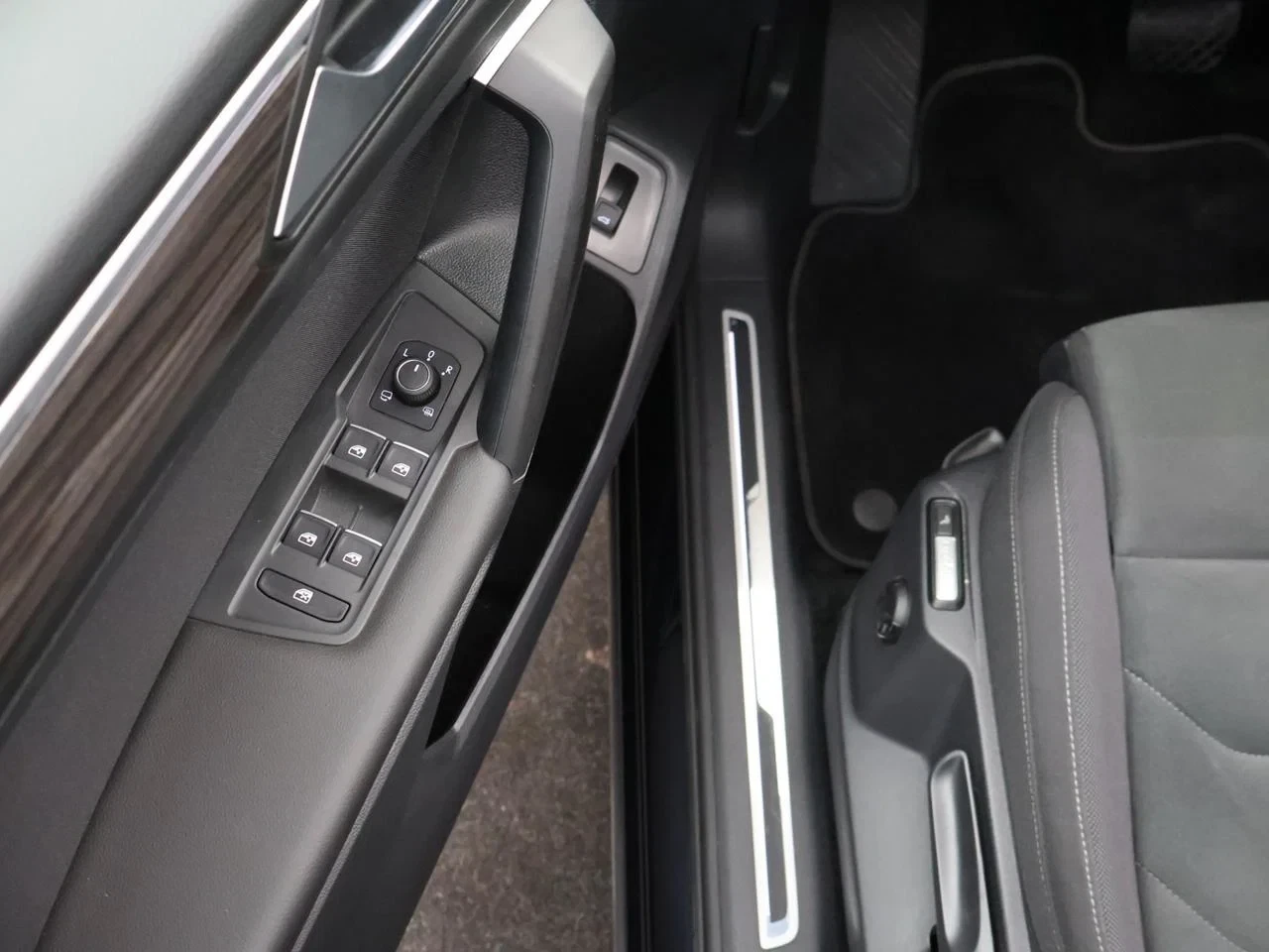 Volkswagen-Tiguan Allspace-image-19