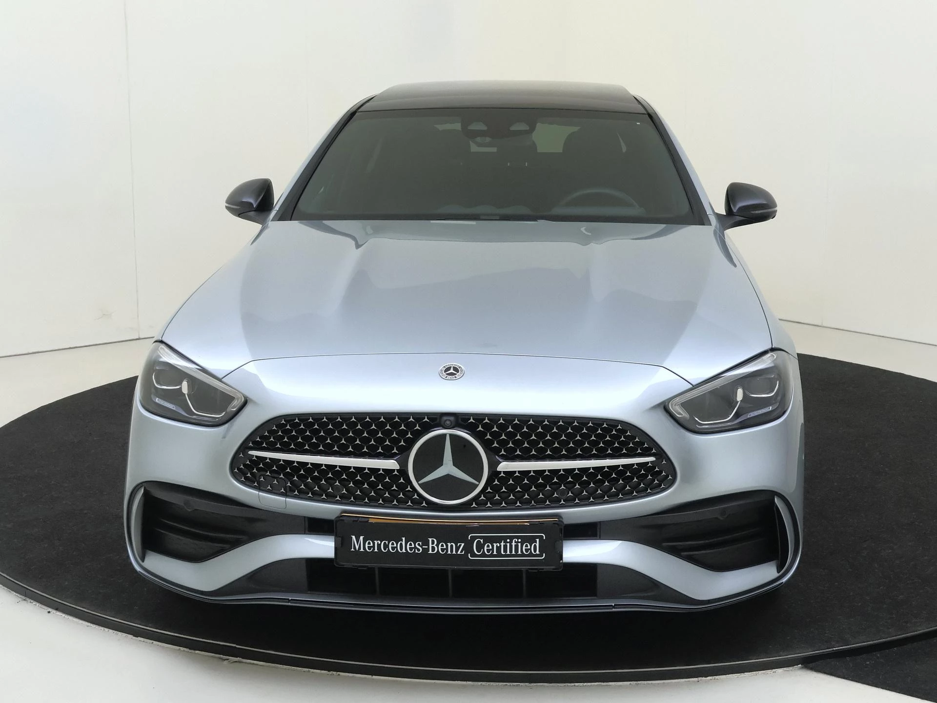 Mercedes-Benz-C-Klasse-image-5