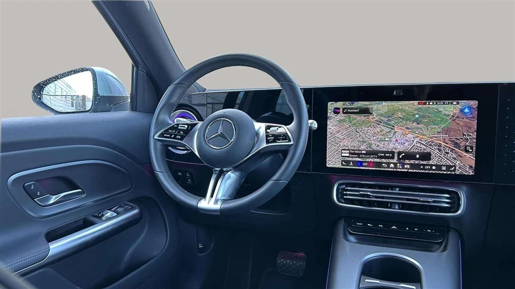 Mercedes-Benz-GLB-image-12