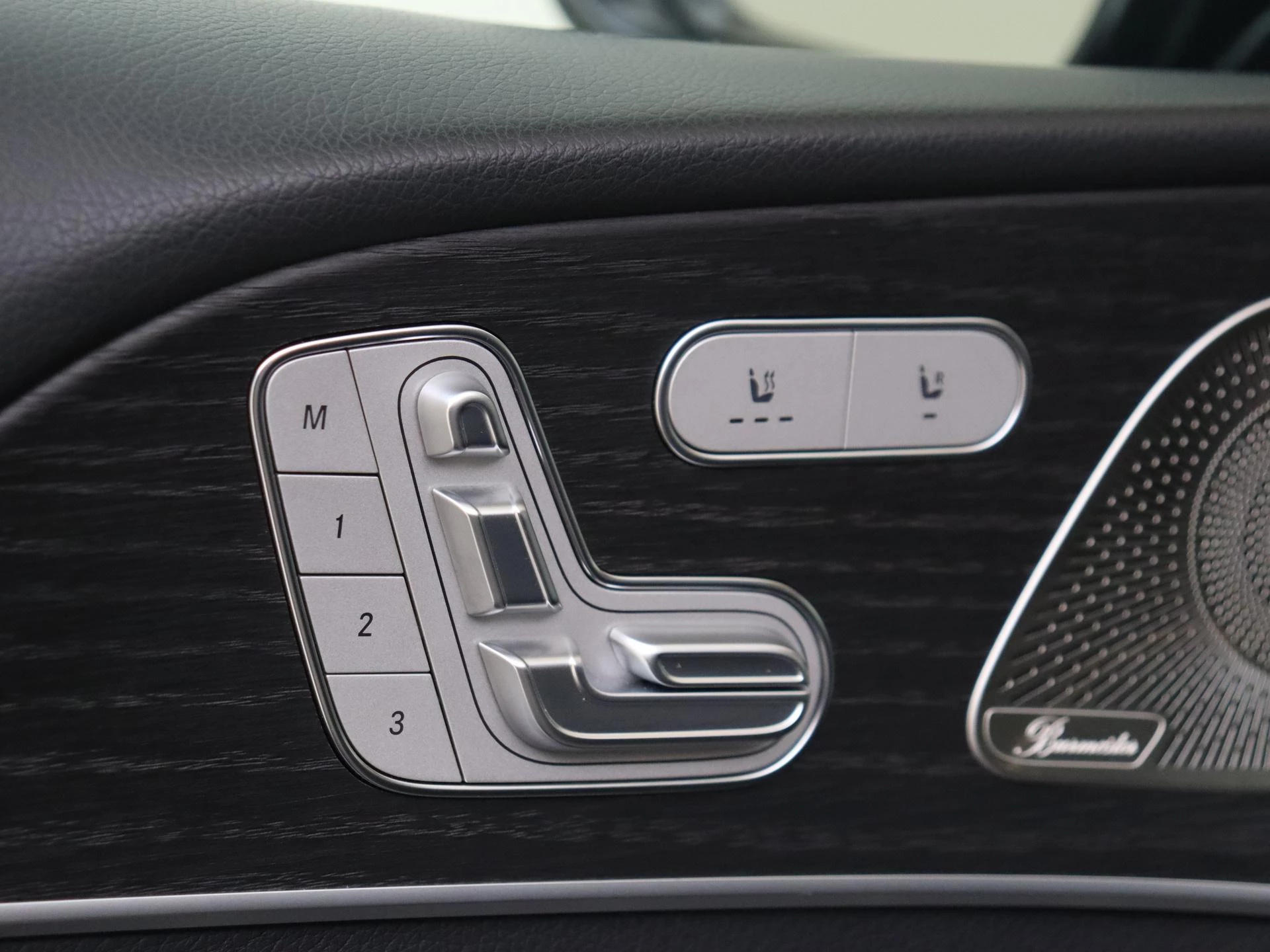 Mercedes-Benz-GLE-image-29