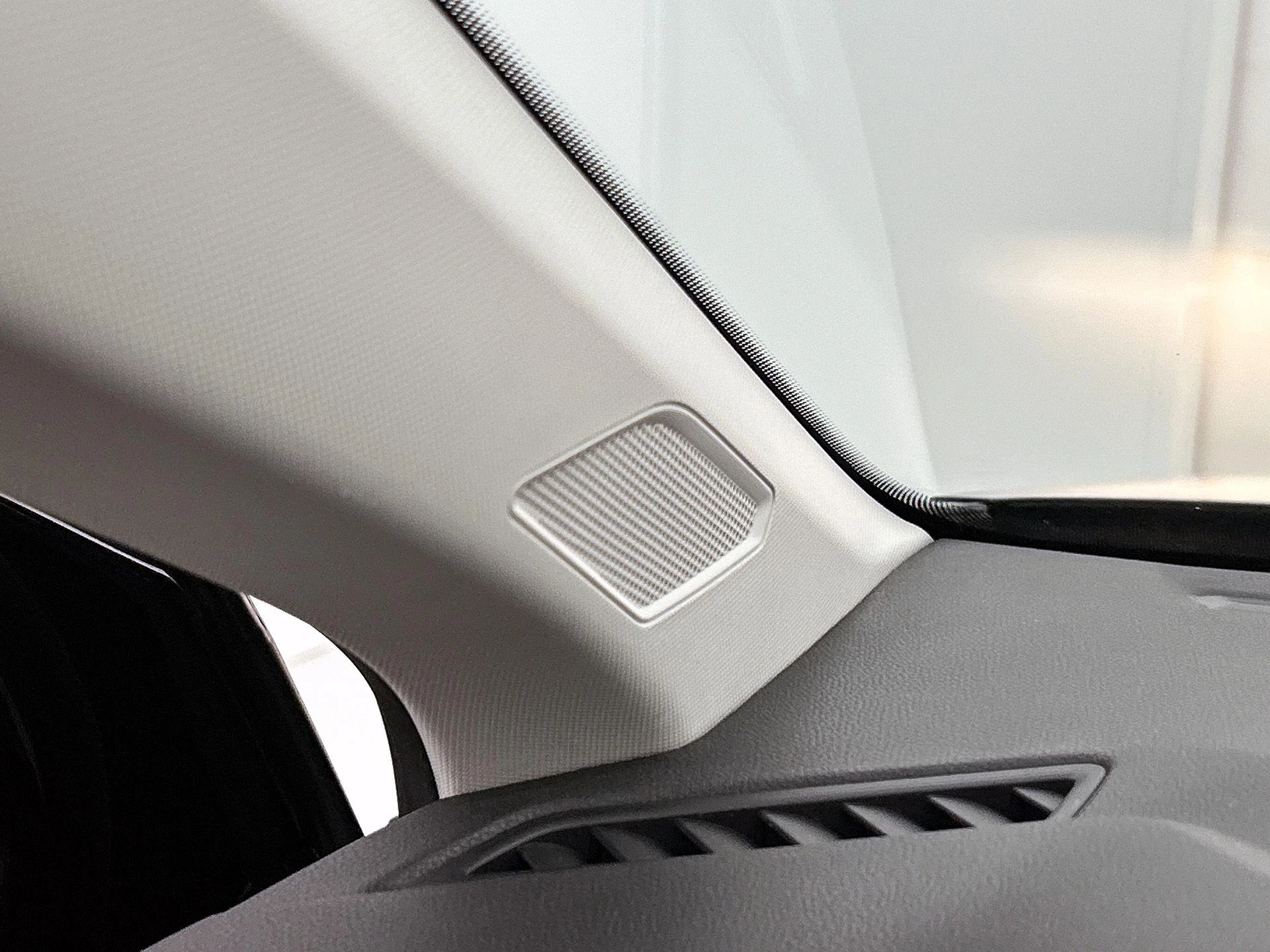 Volkswagen-Polo-image-11
