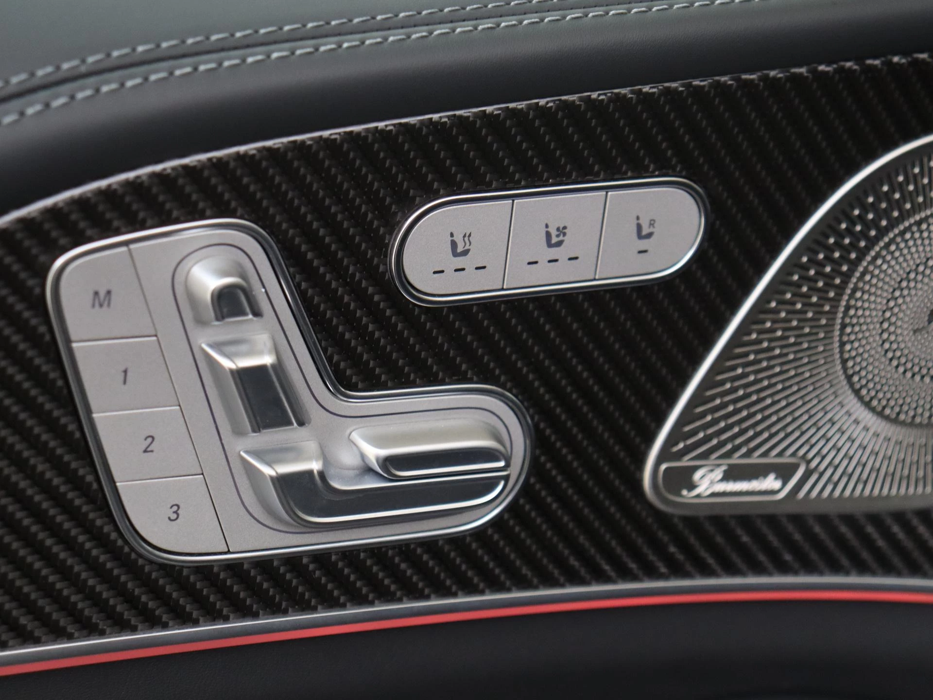 Mercedes-Benz-GLE-image-36