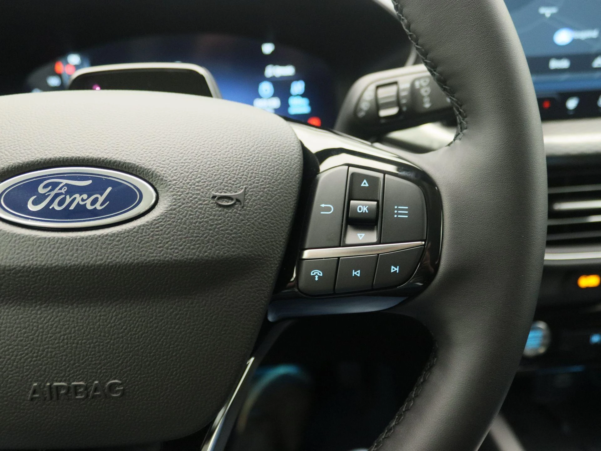 Ford-Kuga-image-15