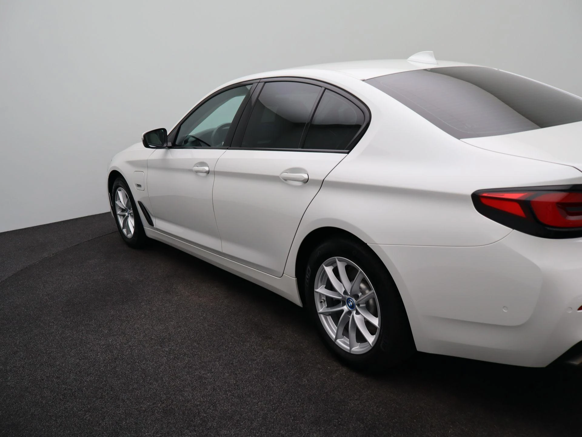 BMW-5 Serie-image-37
