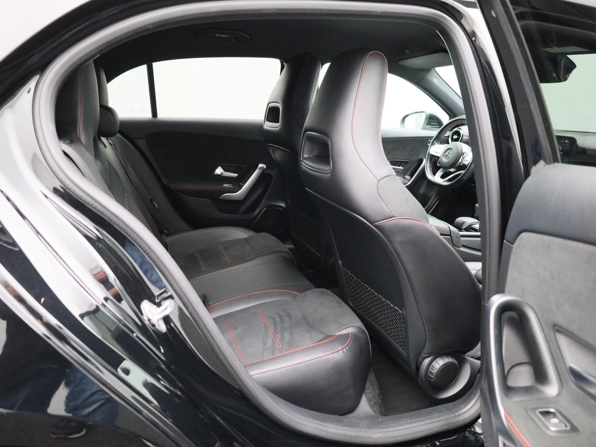 Mercedes-Benz-A-Klasse-image-39