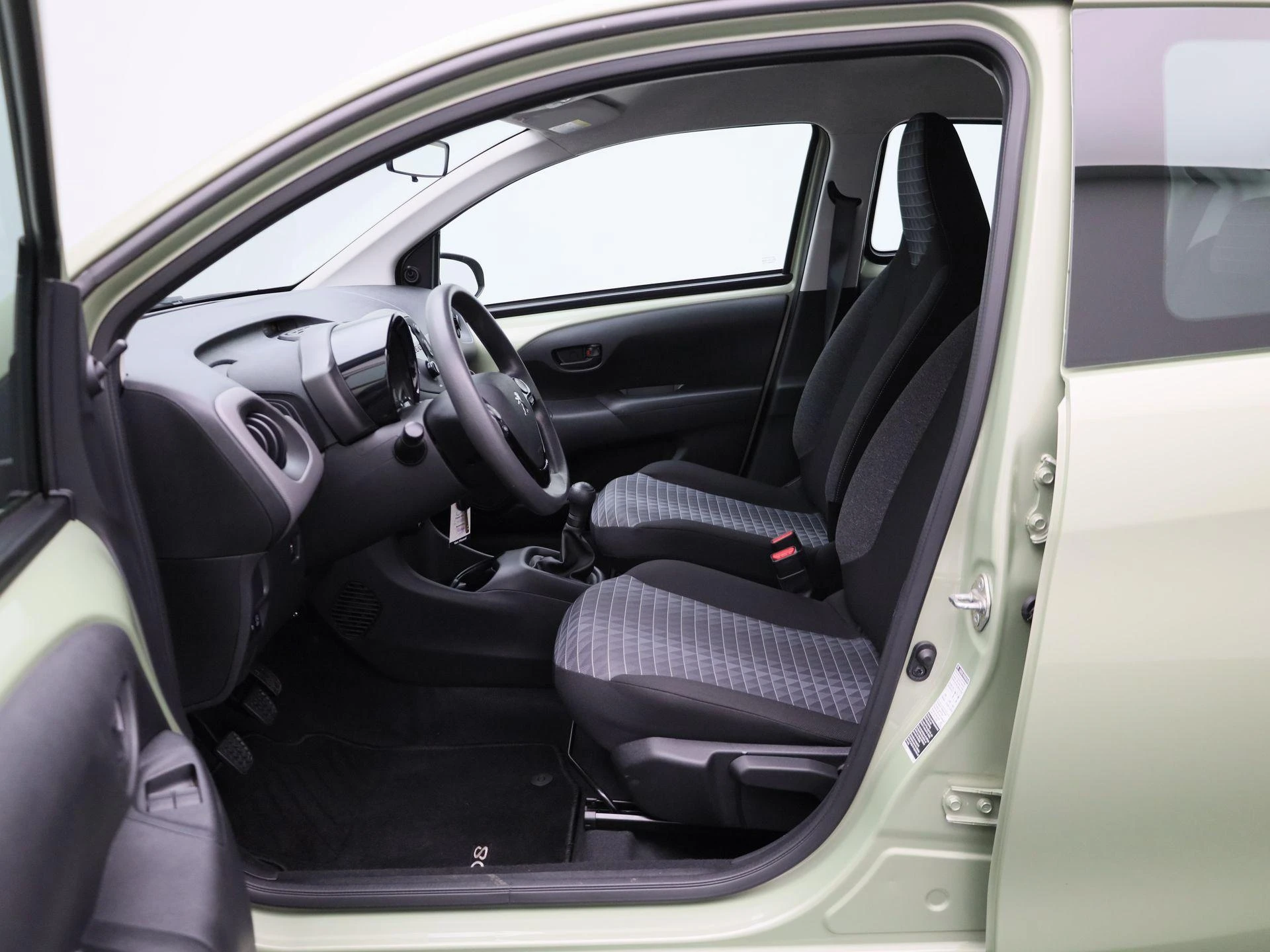 Peugeot-108-image-8