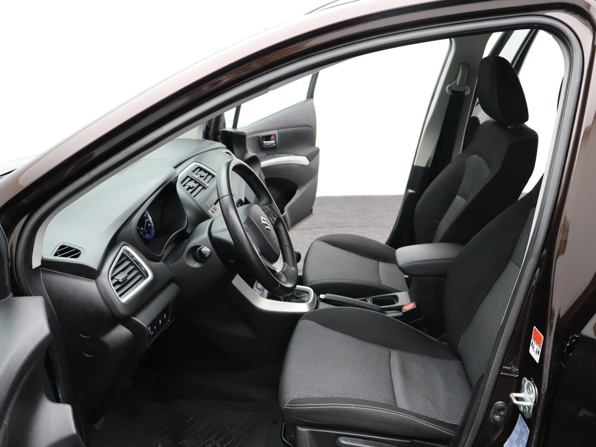 Suzuki-S-Cross-image-20