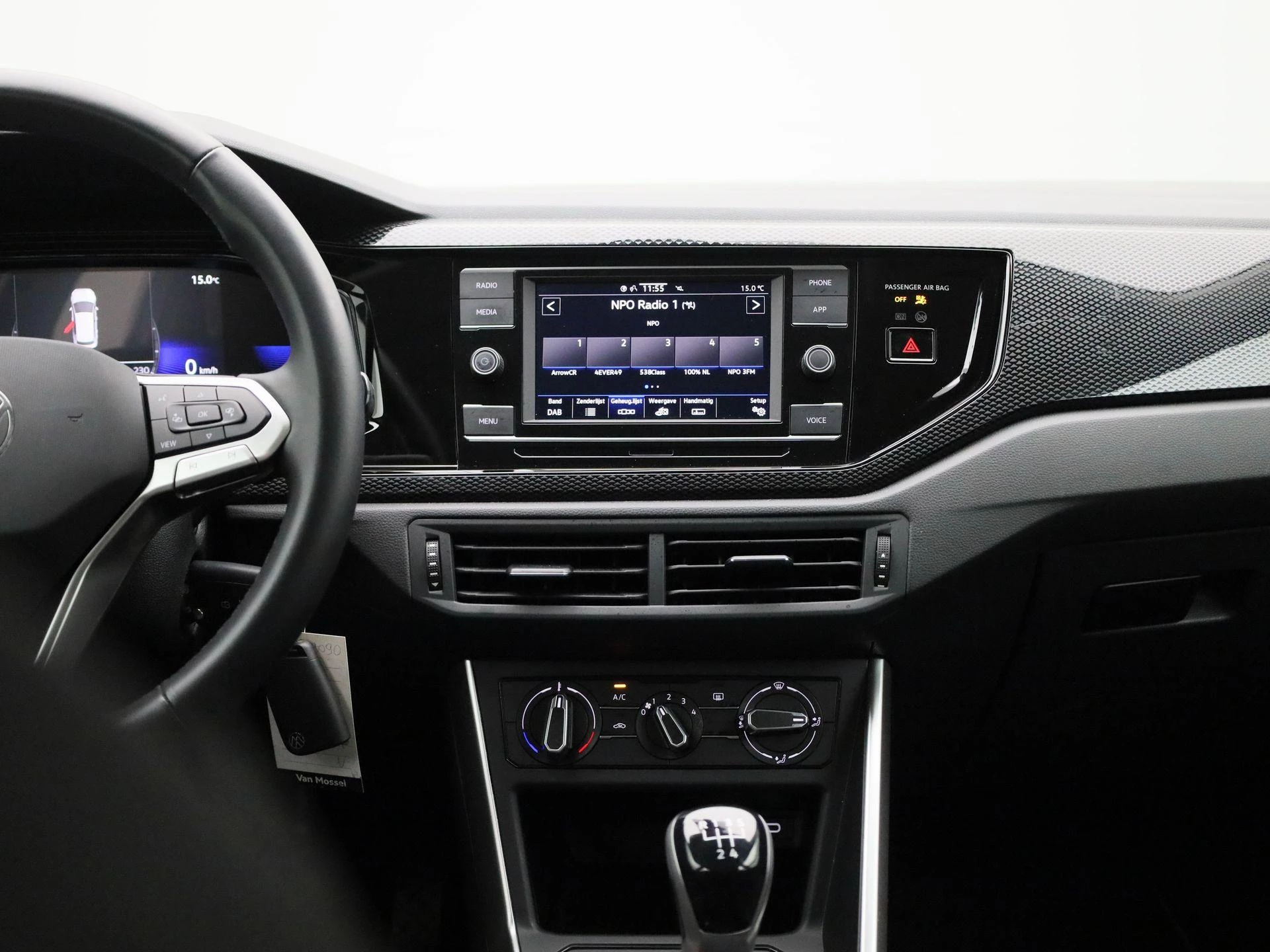 Volkswagen-Taigo-image-8