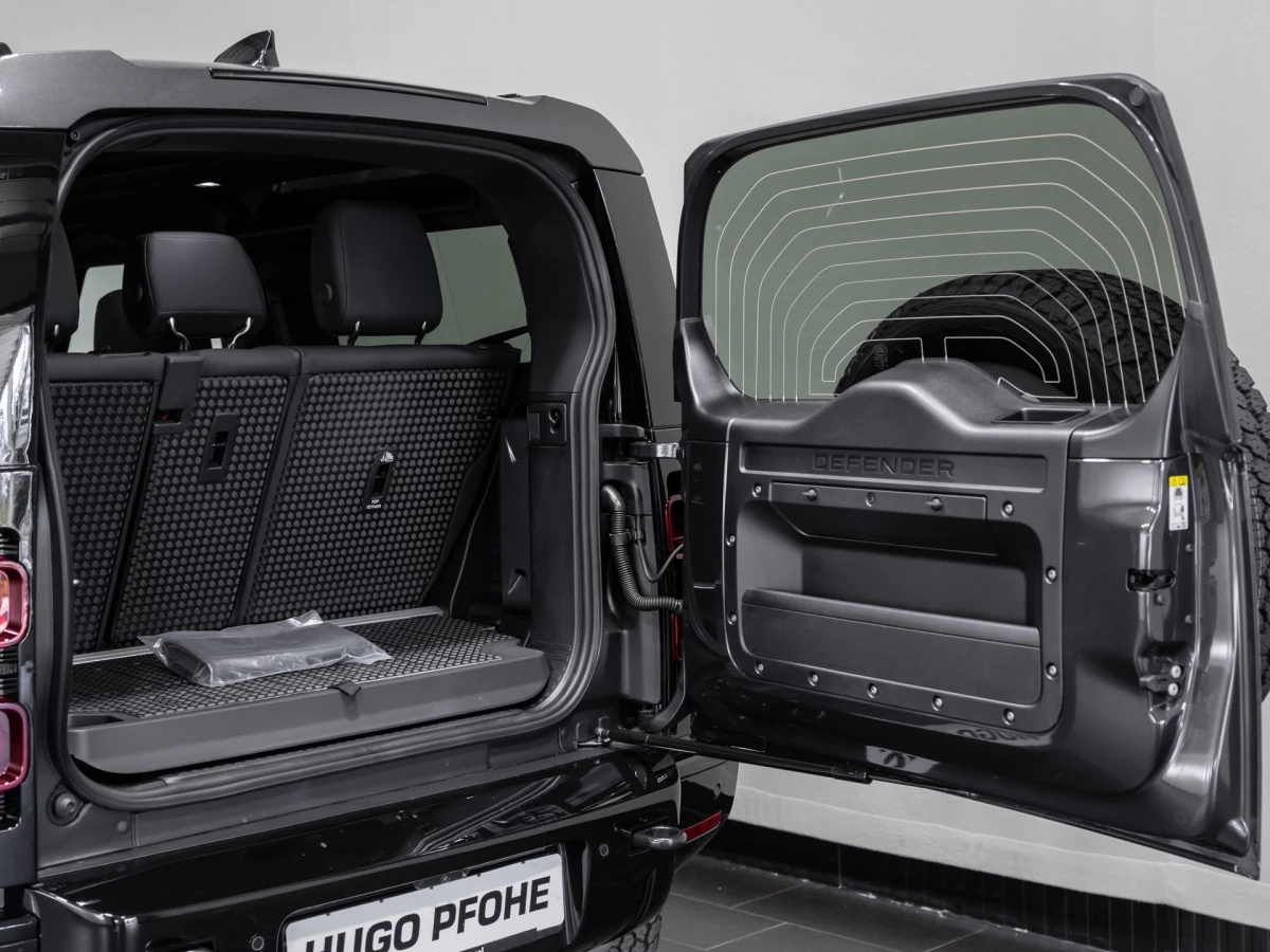 Land Rover-Defender-image-11