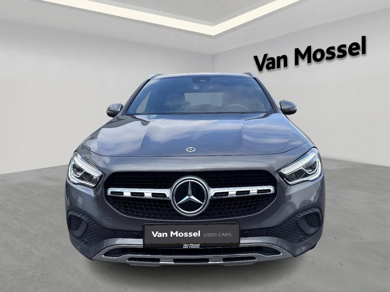 Mercedes-Benz-GLA-image-1
