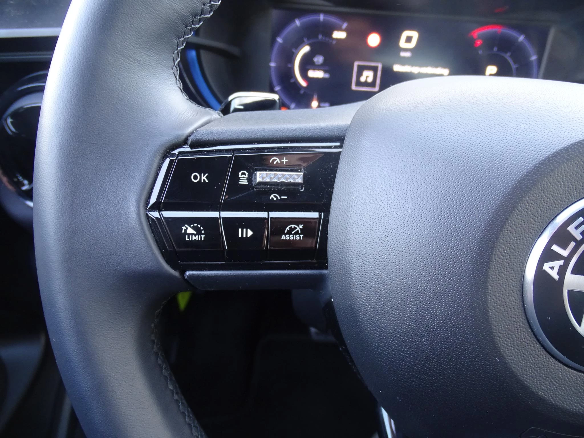 Alfa Romeo Junior 1.2 Hybrid 145 eDCT6 Ibrida Speciale