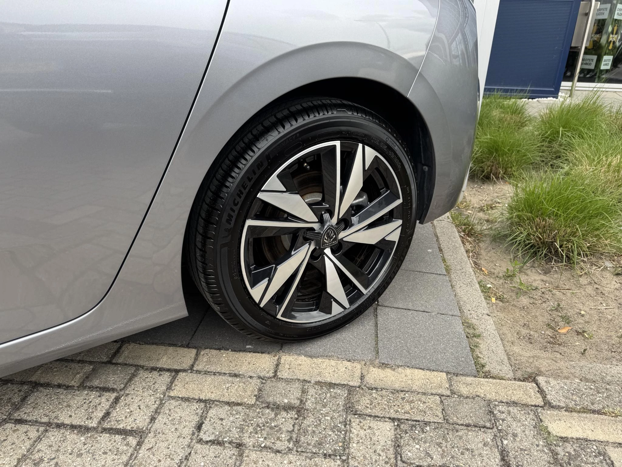 Peugeot-308-image-10