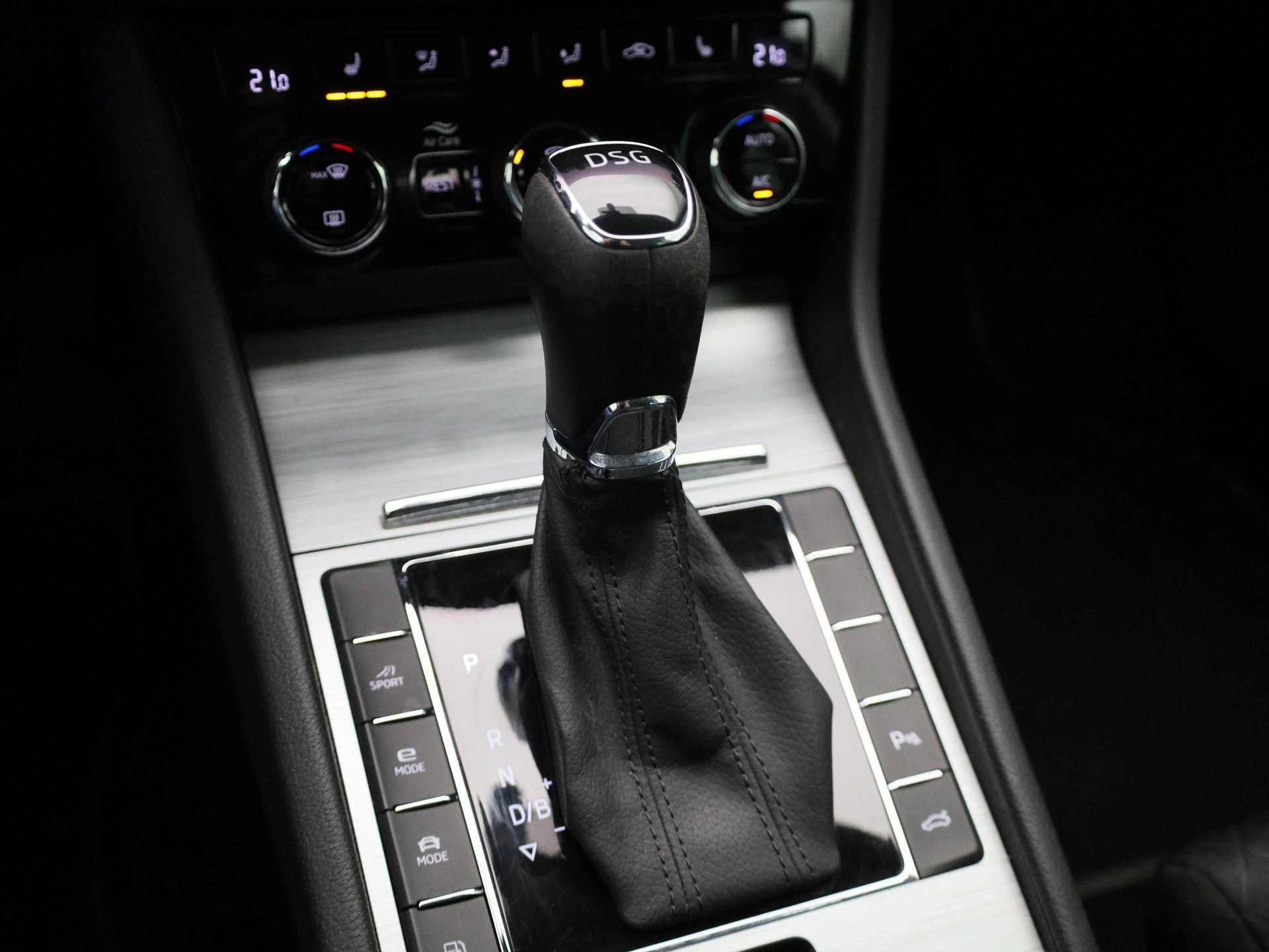 Škoda Superb 1.4 TSI iV Business Edition