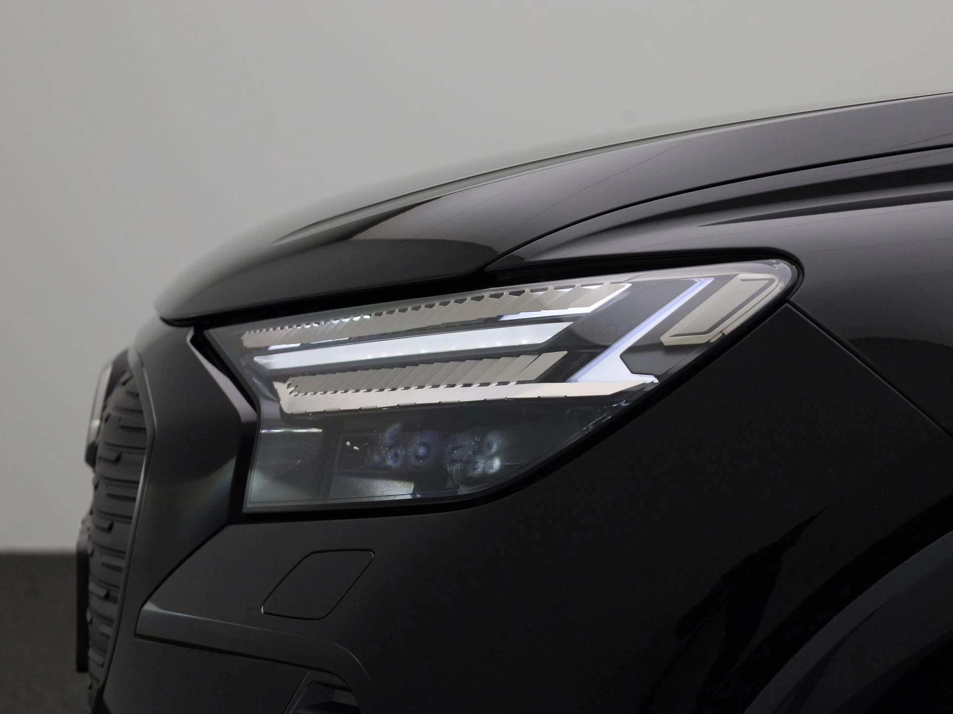 Audi-Q4 e-tron-image-15