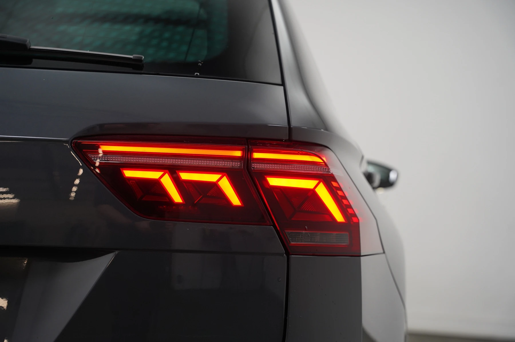 Volkswagen-Tiguan-image-31