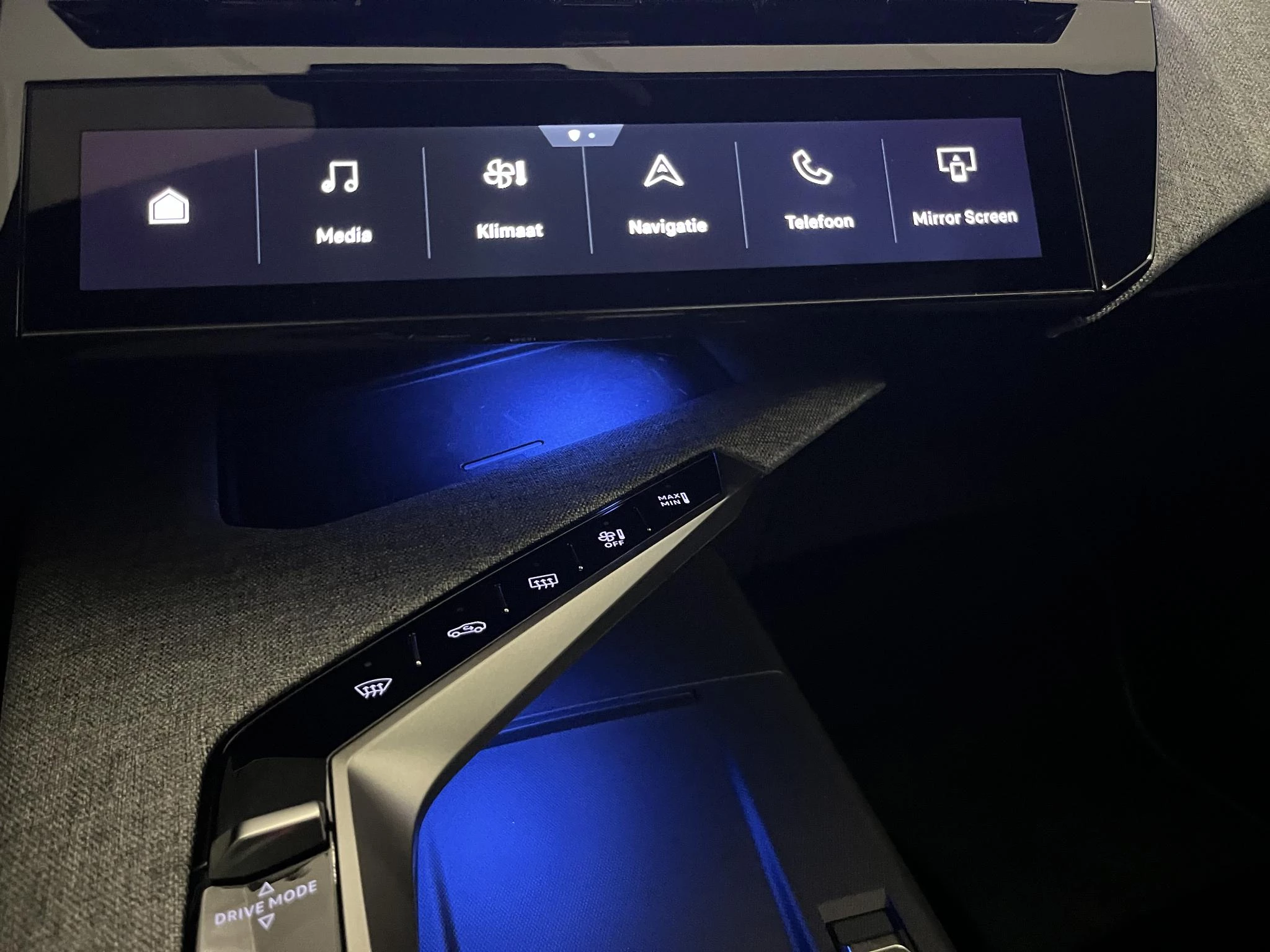 Peugeot-e-3008-image-12
