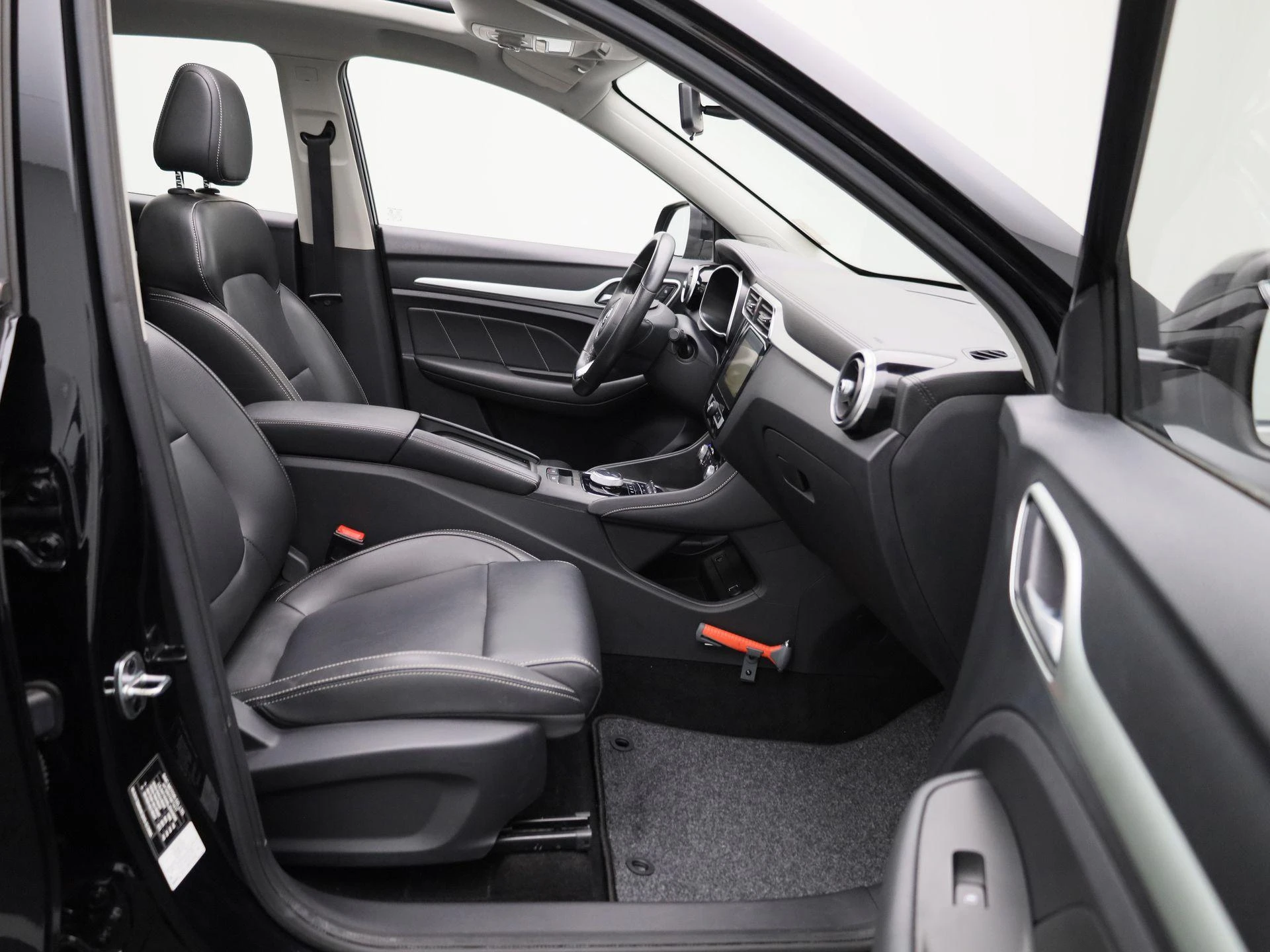 MG-ZS EV-image-34