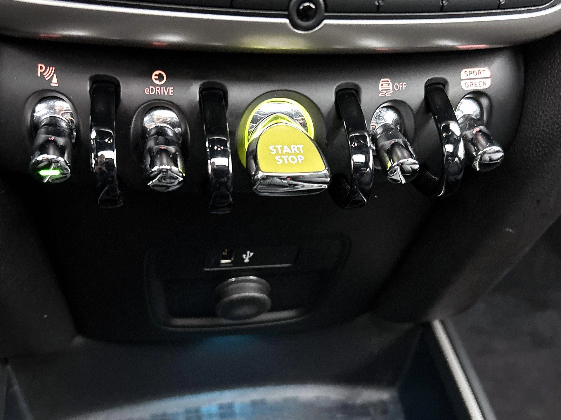 MINI-Countryman-image-18