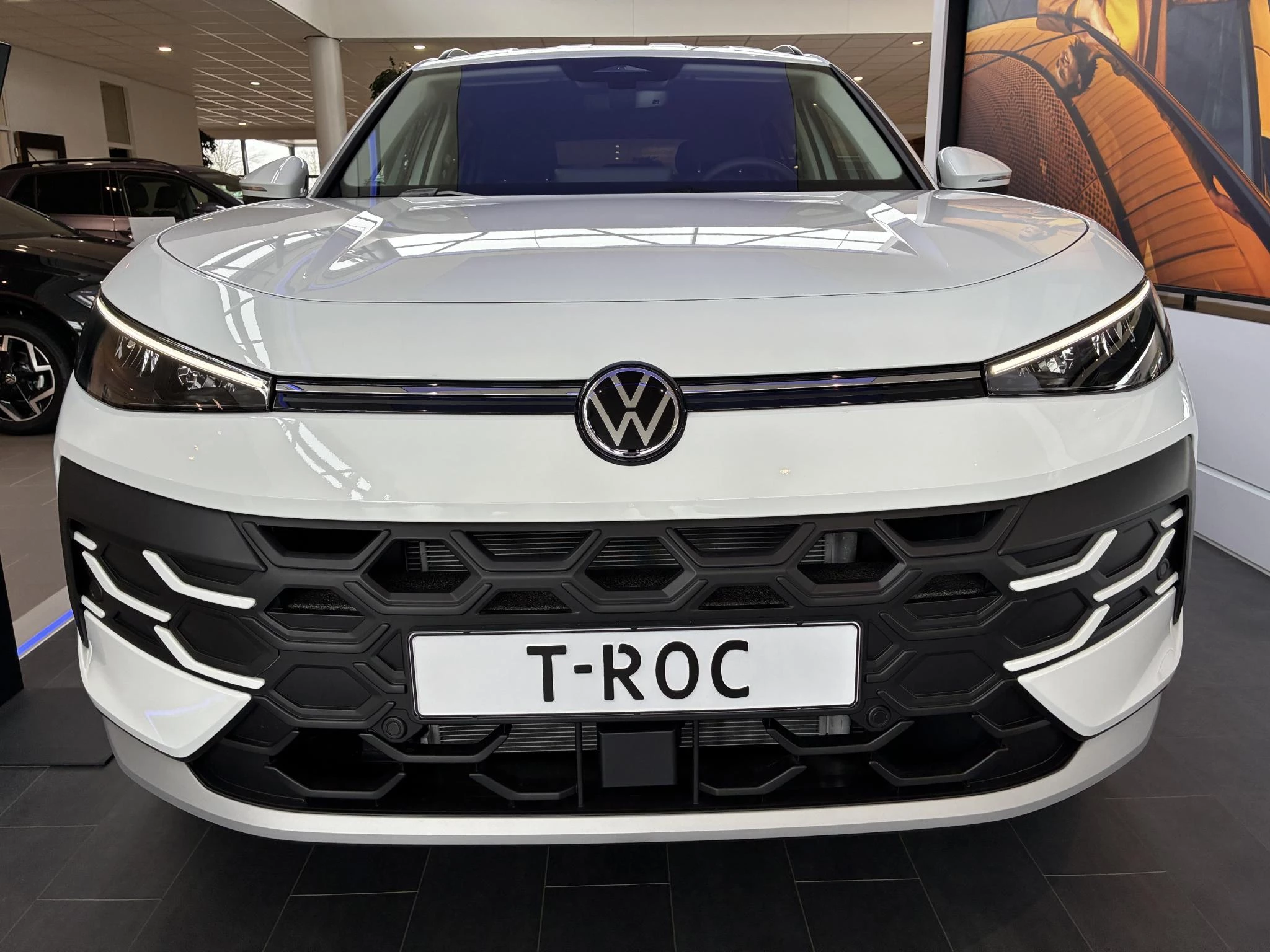 Volkswagen-T-Roc-image-1