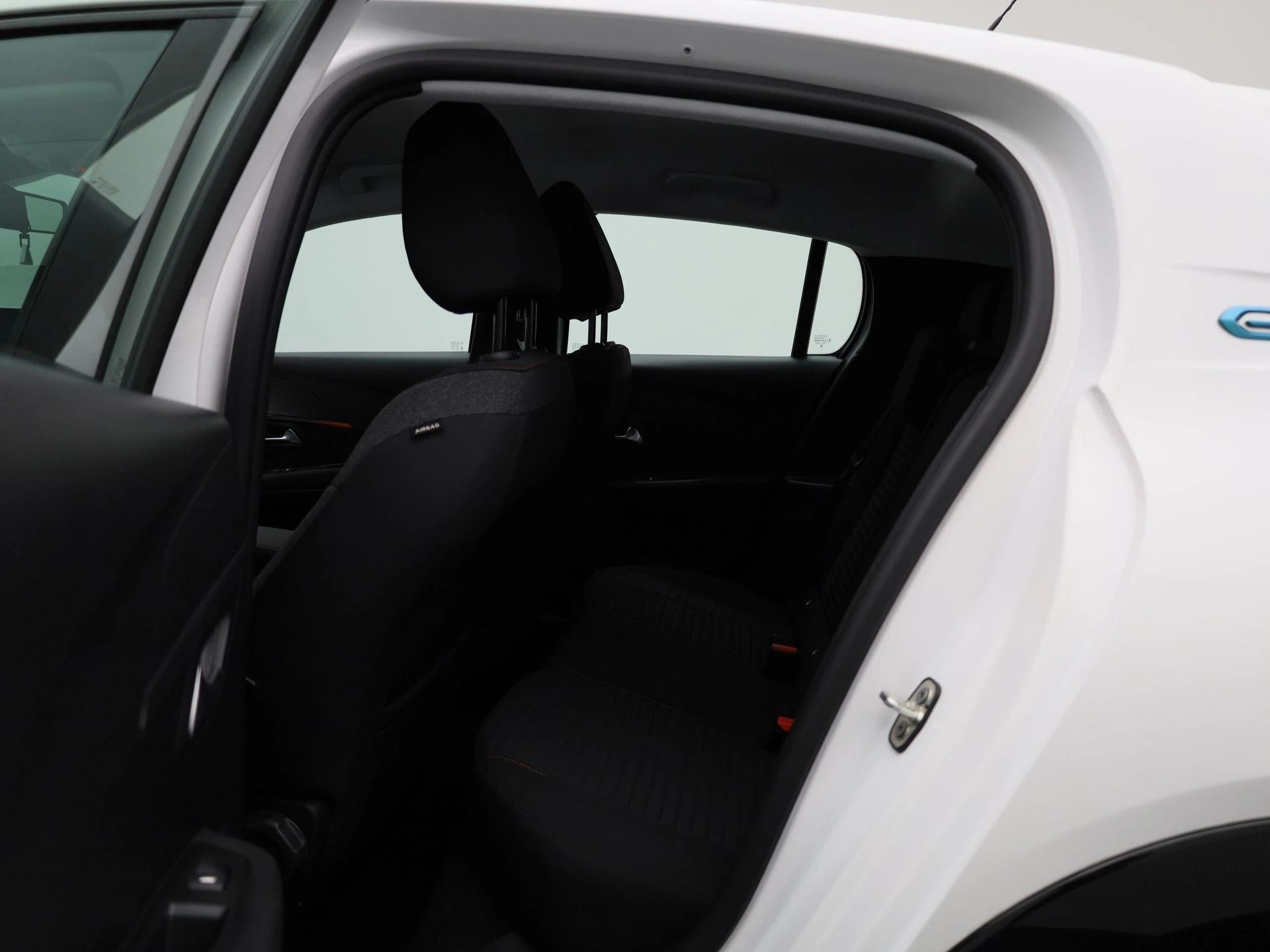 Peugeot e-208 EV Active Pack 50 kWh