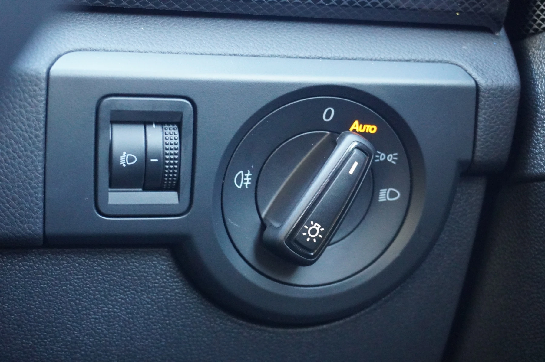 Volkswagen-T-Cross-image-30