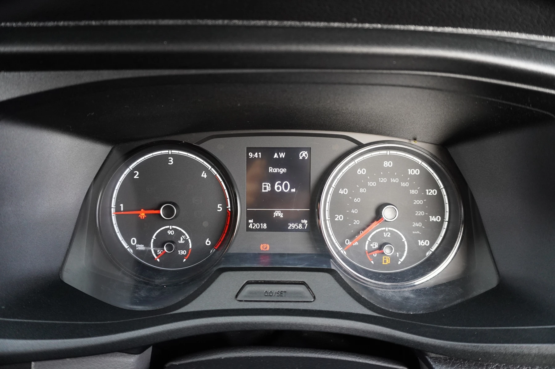 Volkswagen-Transporter-image-7