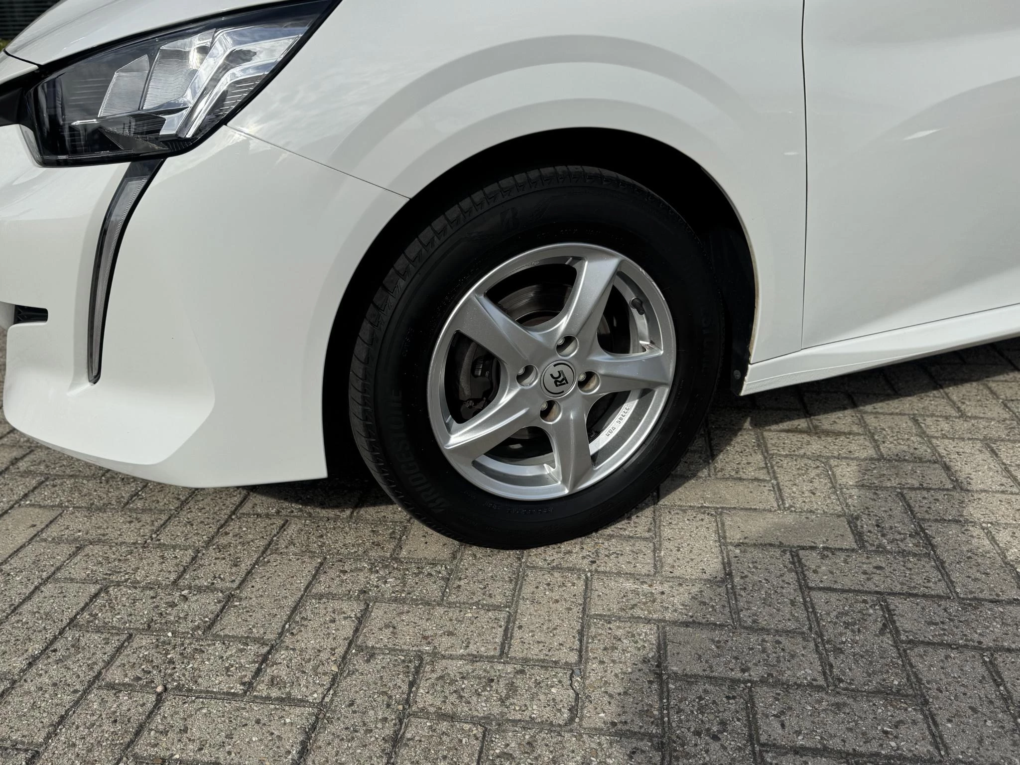 Peugeot-208-image-8