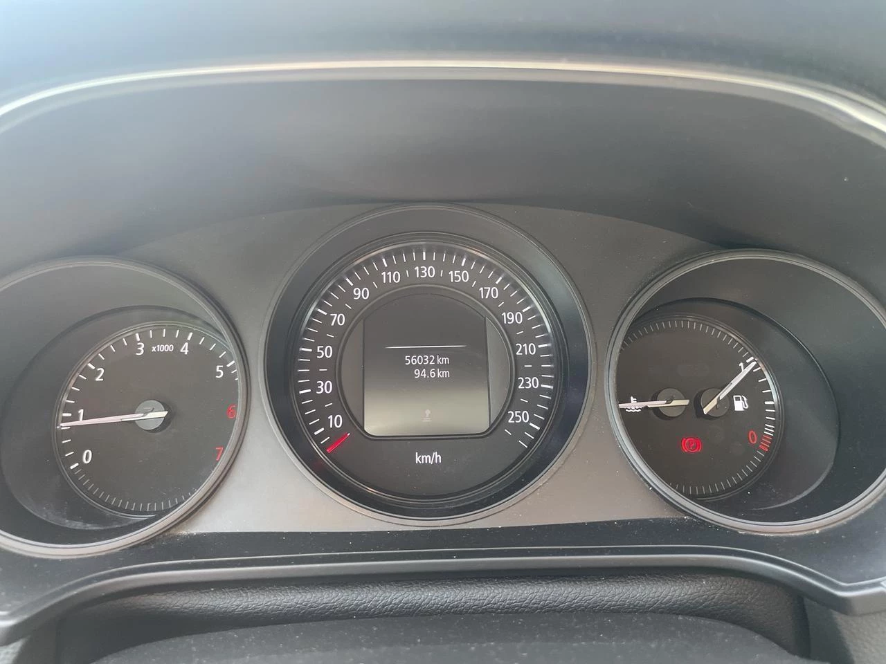 Renault-Mégane Grand Tour-image-10