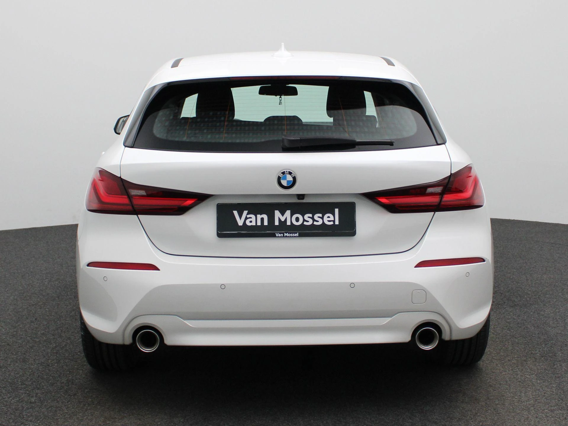 BMW-1 Reeks-image-5