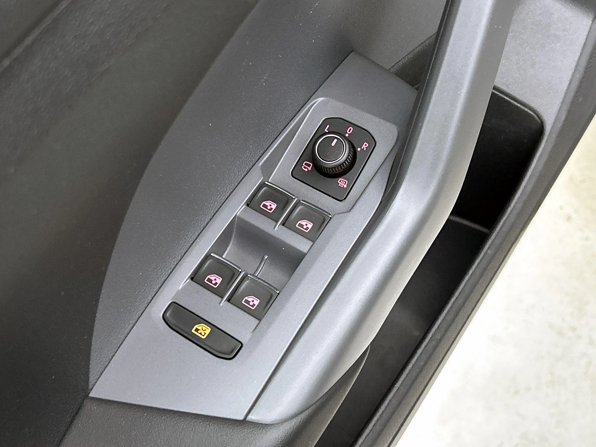 Volkswagen-T-Cross-image-22